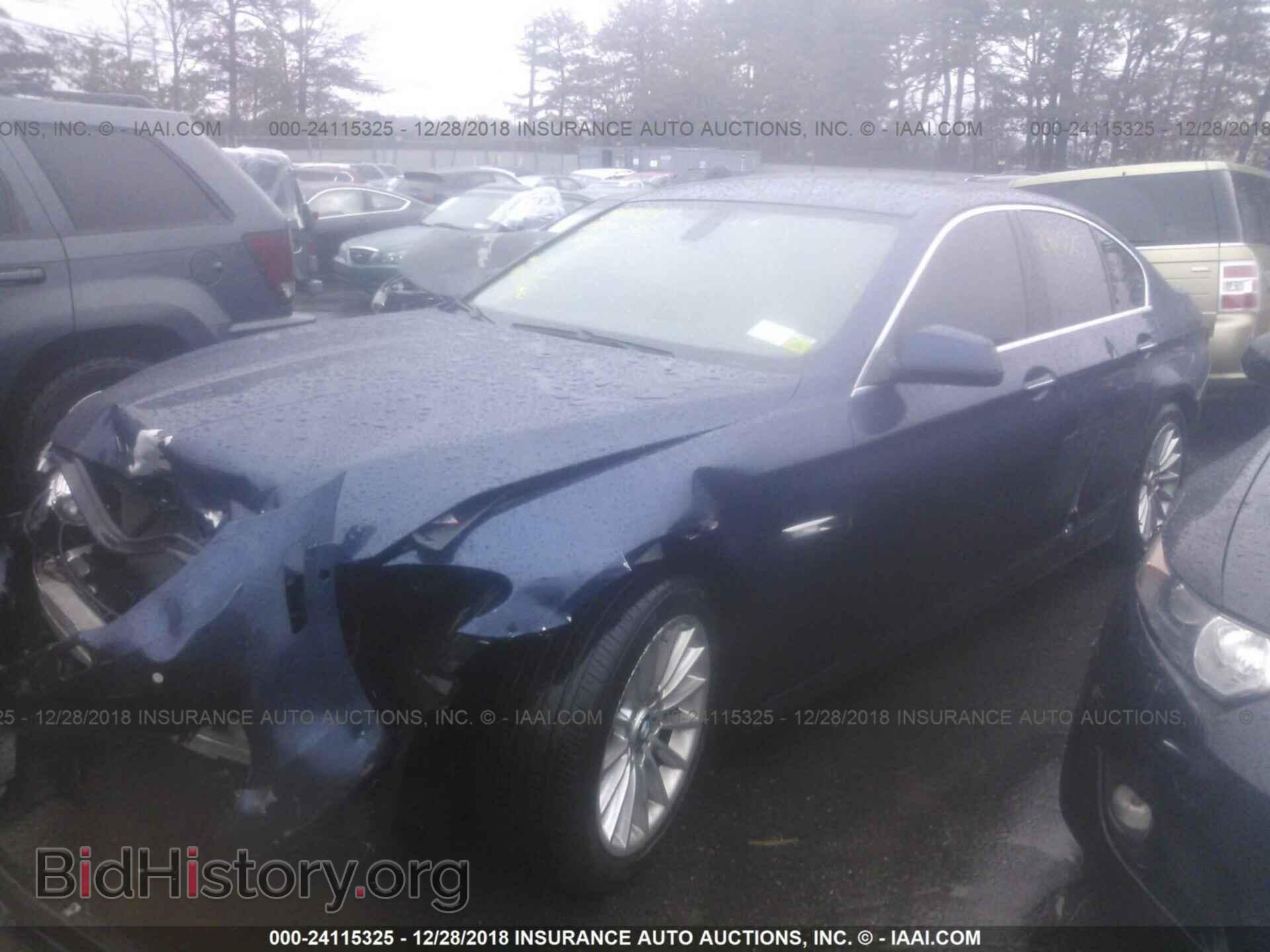 2011 BMW 535 - VIN: WBAFR7C58BC604765 - Фото 2
