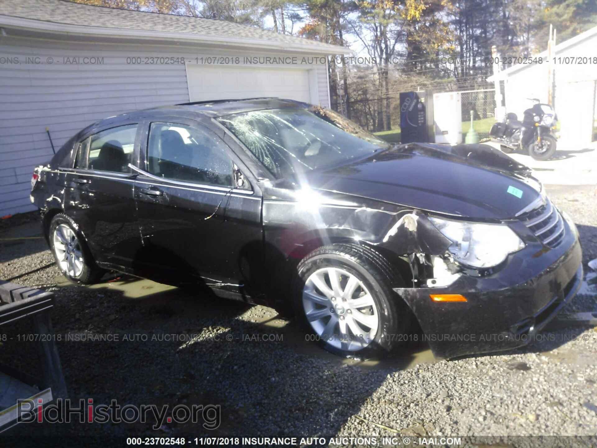 Photo 1C3CC5FB7AN193010 - CHRYSLER SEBRING 2010