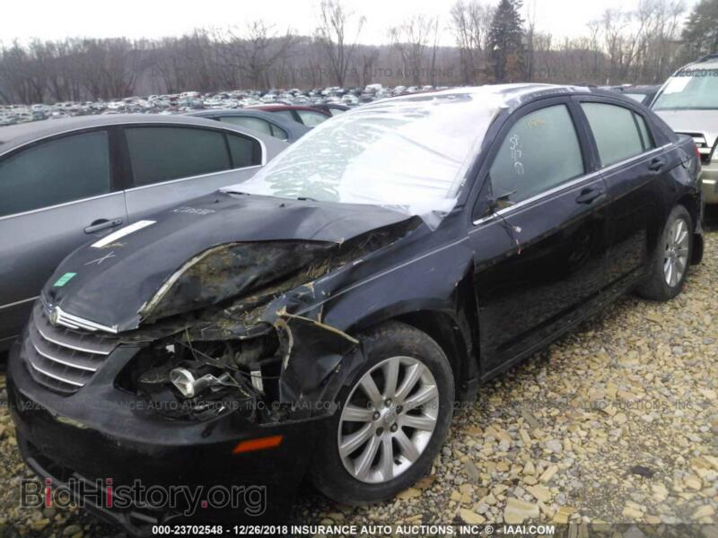 2010 Chrysler SEBRING (VIN 1C3CC5FB7AN193010) — фото 2 из 10