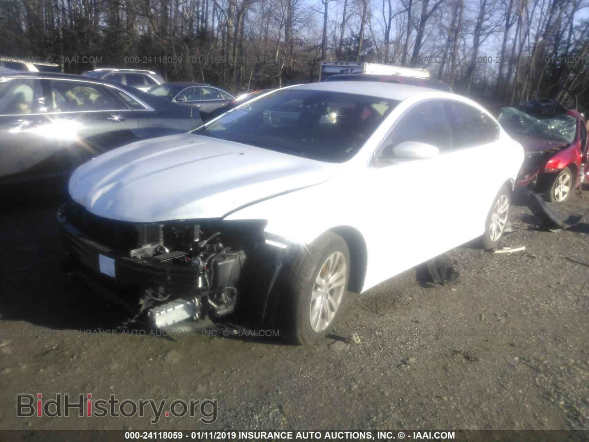 2015 CHRYSLER 200 - VIN: 1C3CCCAB8FN692160 - Photo 2