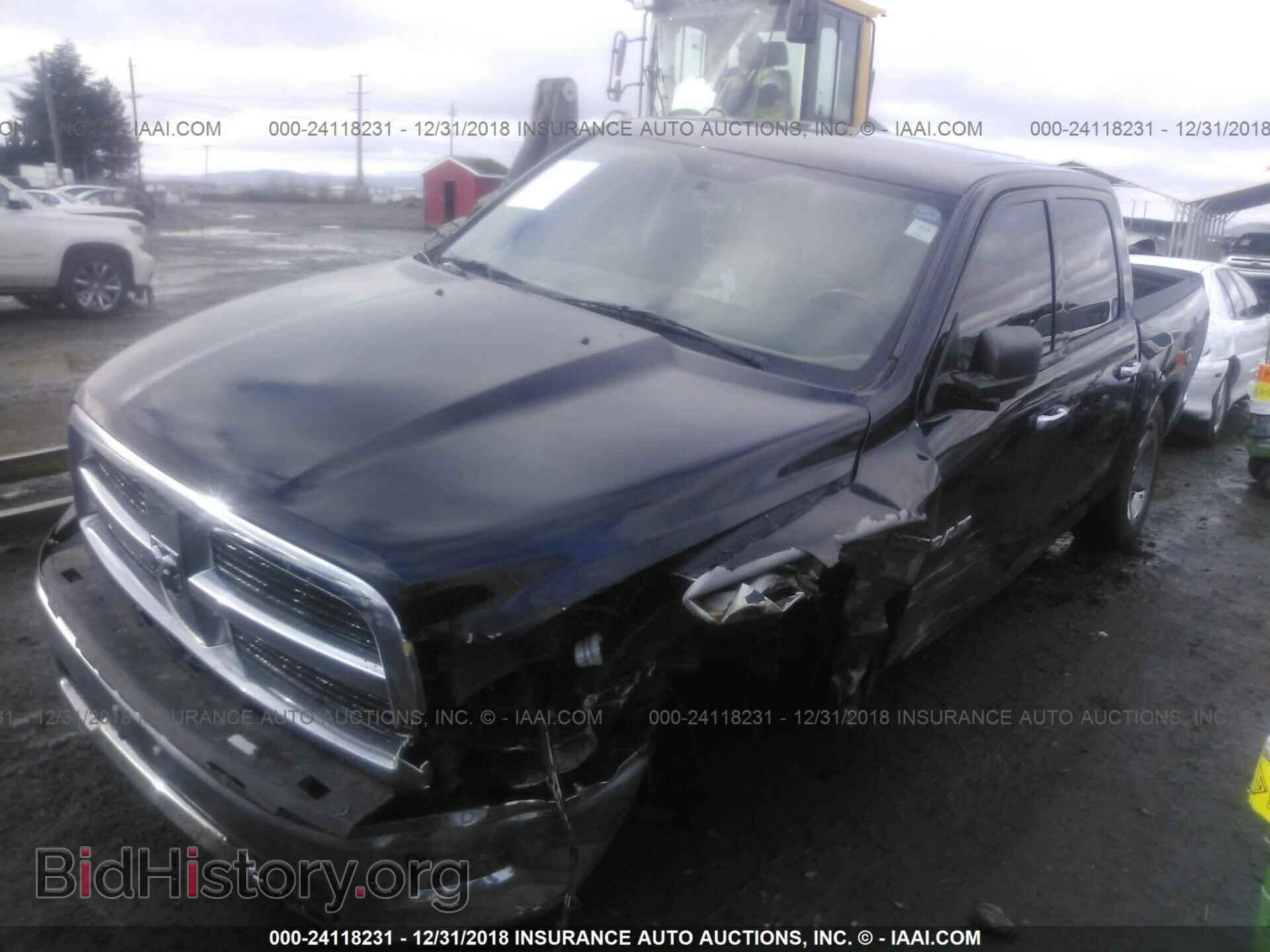 2010 DODGE RAM 1500 - VIN: 1D7RB1CT6AS173319 - Фото 2