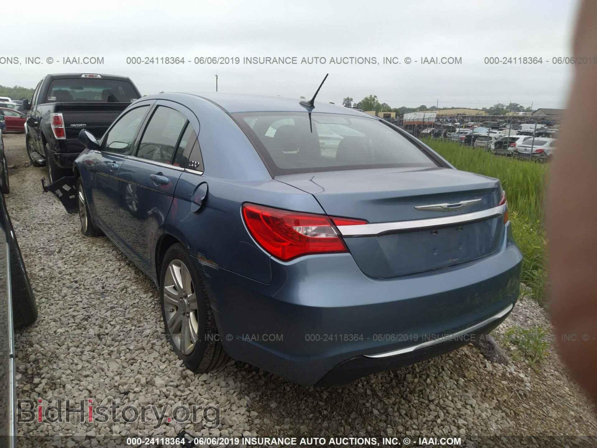 2011 CHRYSLER 200 - VIN: 1C3BC1FB8BN579599 - Photo 3