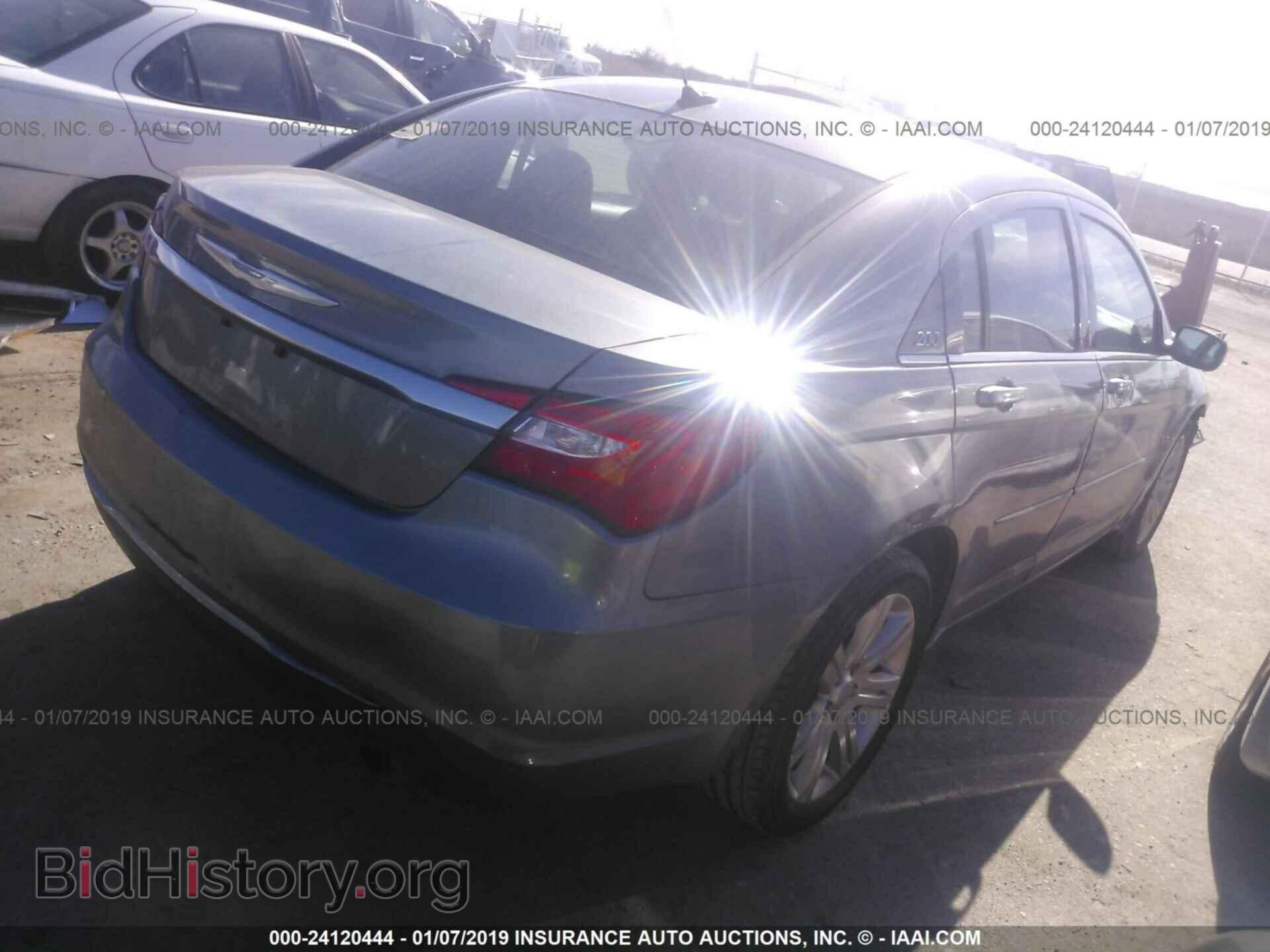 2012 CHRYSLER 200 - VIN: 1C3CCBAB6CN317860 - Фото 4