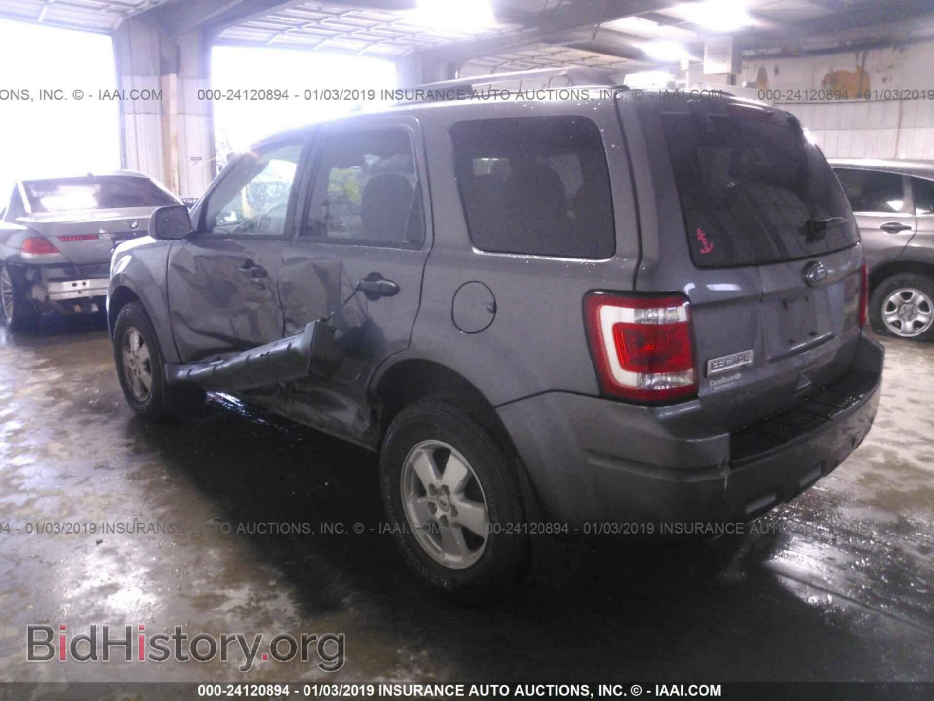 2011 FORD ESCAPE - VIN: 1FMCU0D70BKA12466 - Фото 3