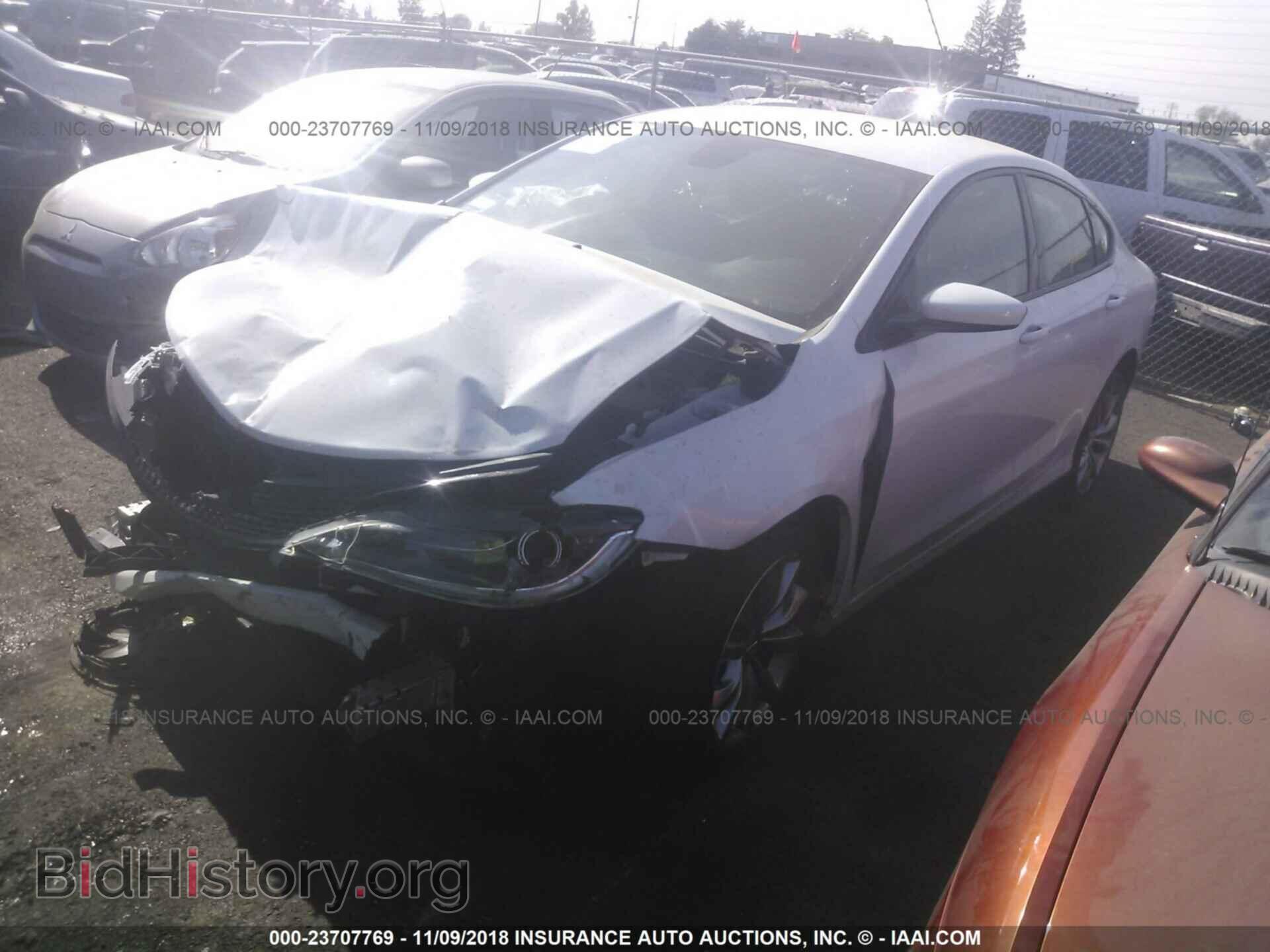 2016 CHRYSLER 200 - VIN: 1C3CCCBBXGN108003 - Фото 2