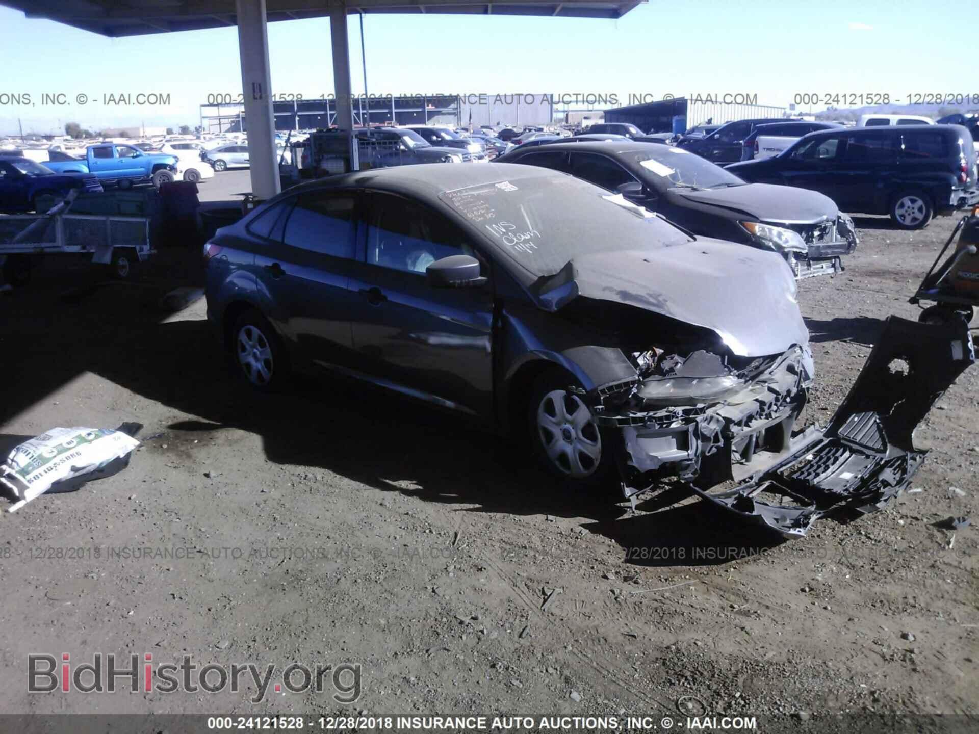 Photo 1FAHP3E24CL183647 - Ford Focus 2012