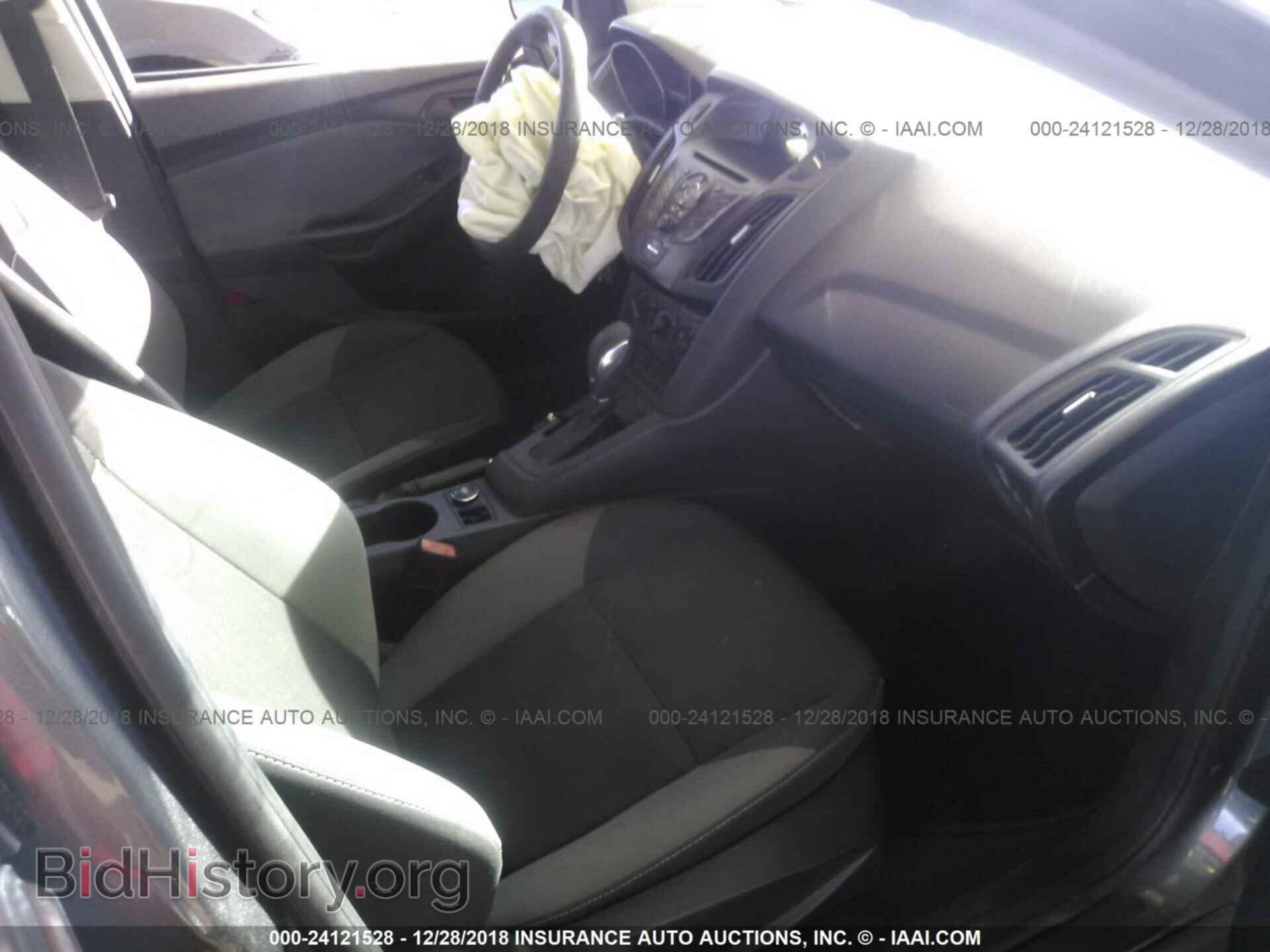2012 Ford Focus - VIN: 1FAHP3E24CL183647 - Photo 5