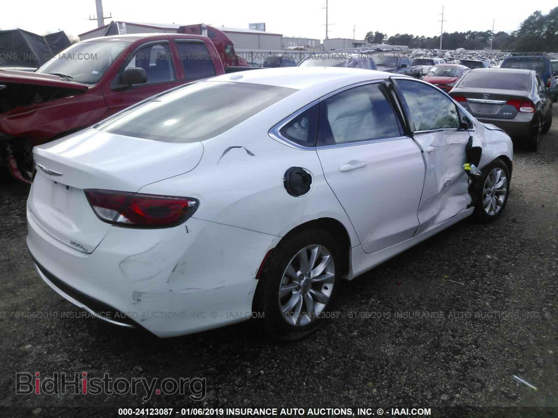 2015 CHRYSLER 200 - VIN: 1C3CCCCB3FN658897 - Photo 4