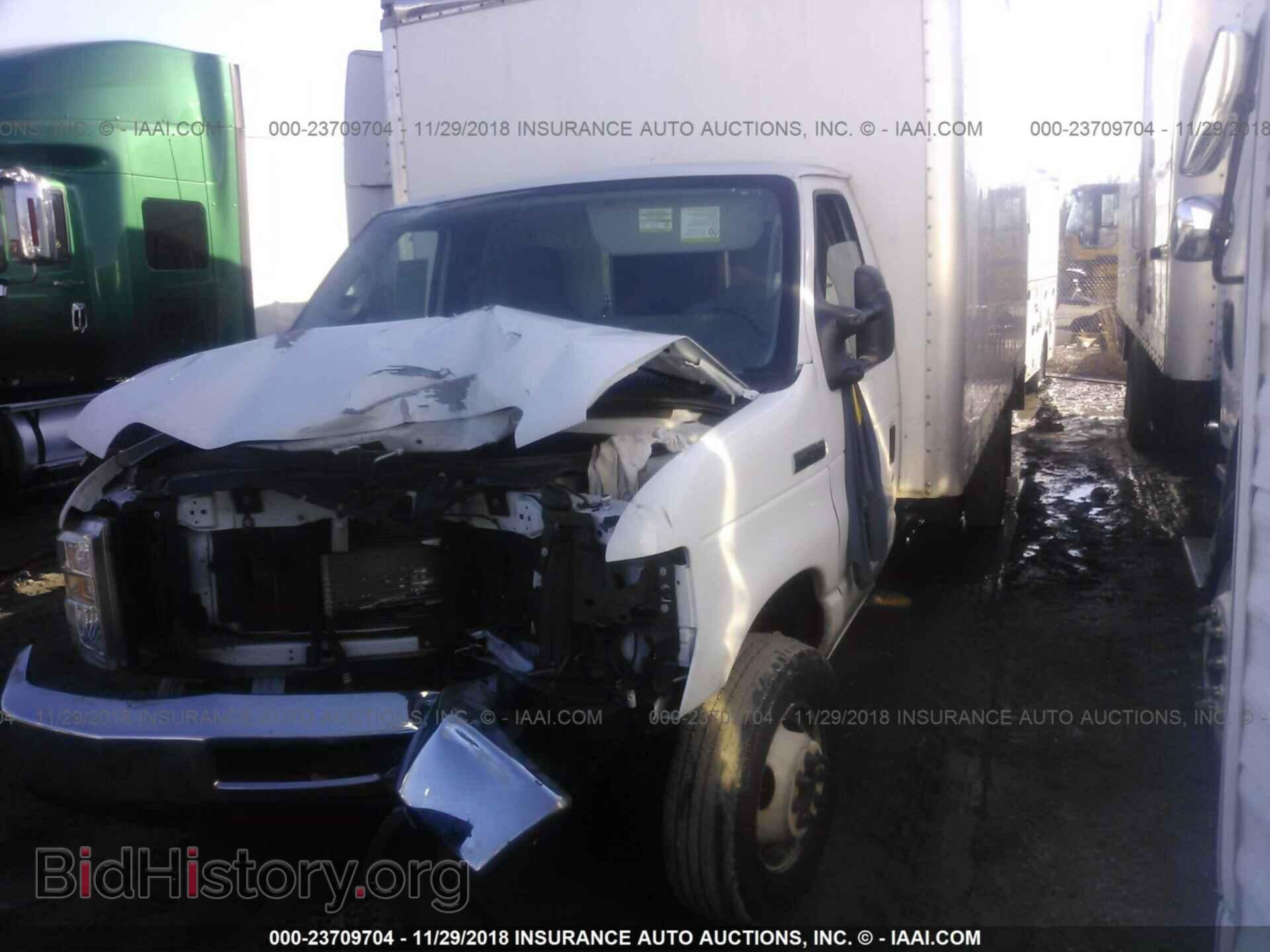2017 FORD ECONOLINE - VIN: 1FDWE3FS8HDC21416 - Фото 2