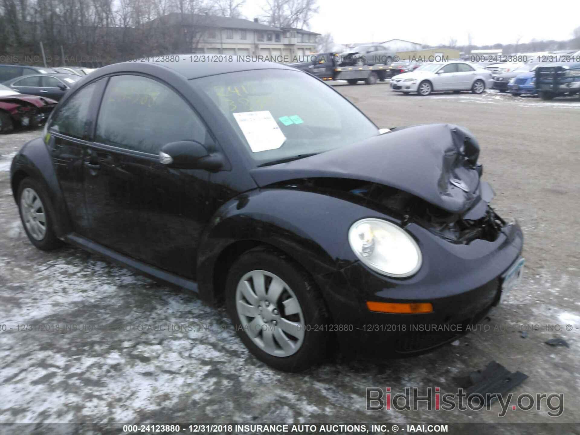 Photo 3VWPW3AG2AM035919 - VOLKSWAGEN NEW BEETLE 2010