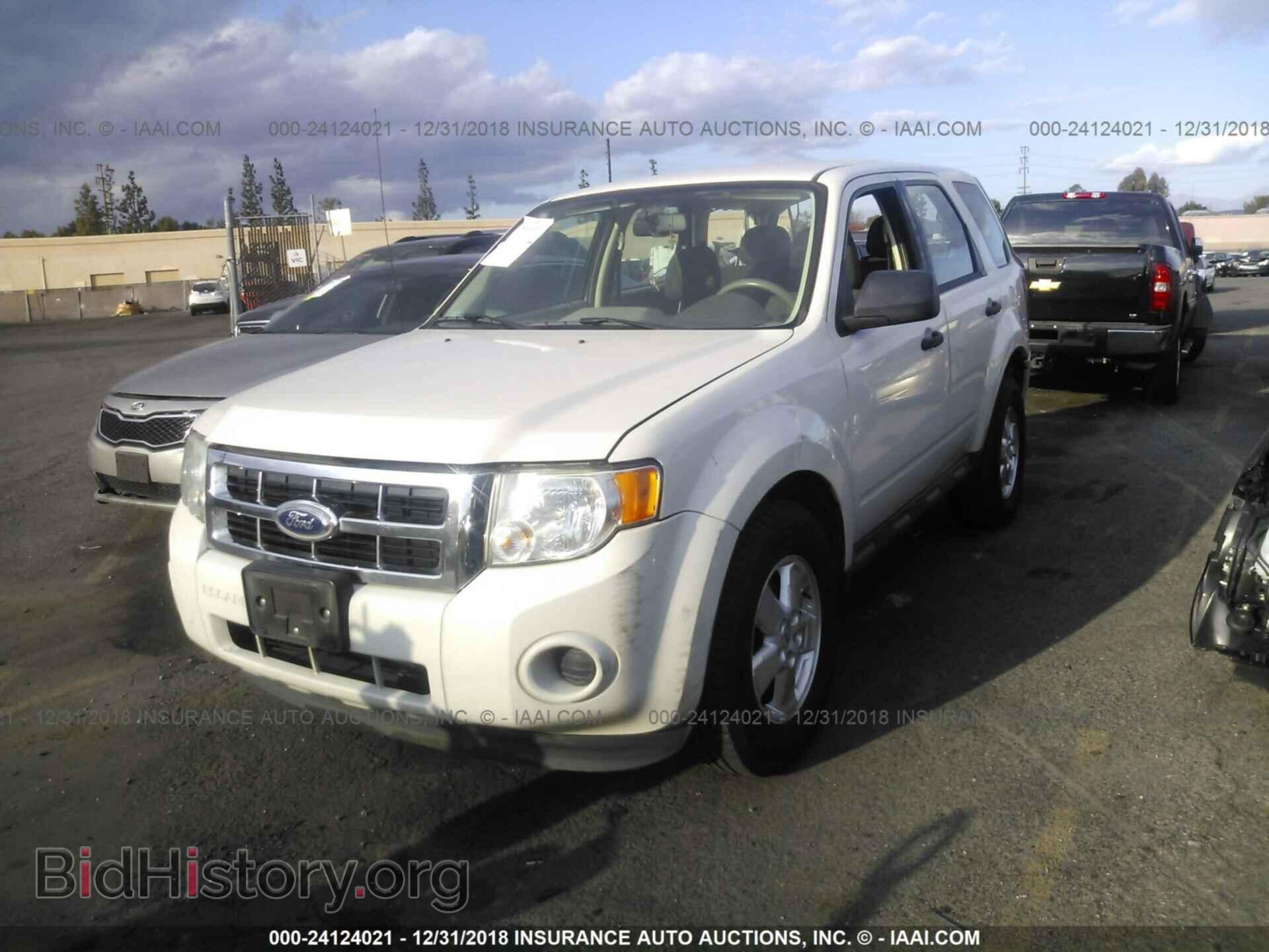 2011 FORD ESCAPE - VIN: 1FMCU0C74BKB84307 - Фото 2