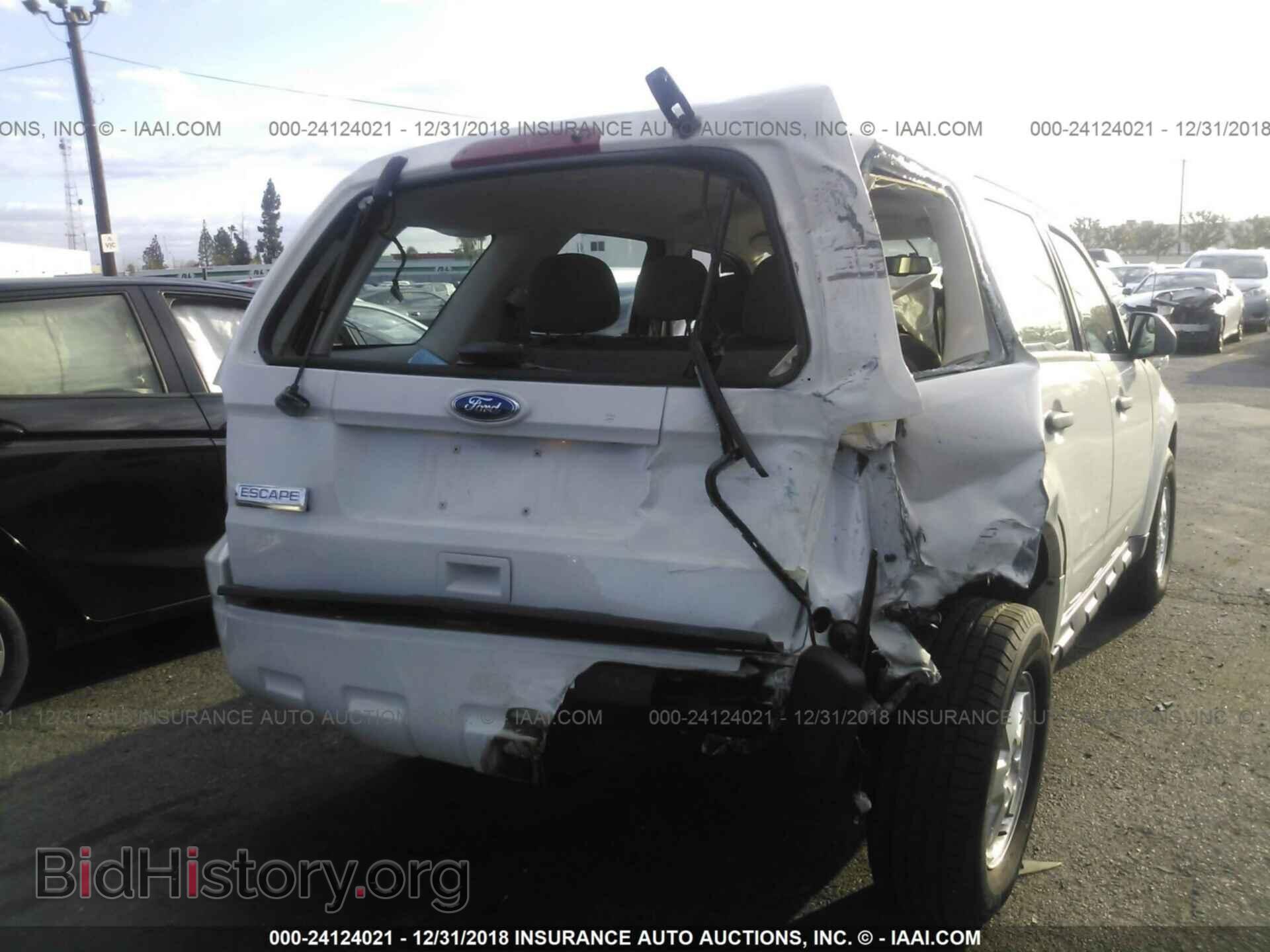 2011 FORD ESCAPE - VIN: 1FMCU0C74BKB84307 - Фото 6