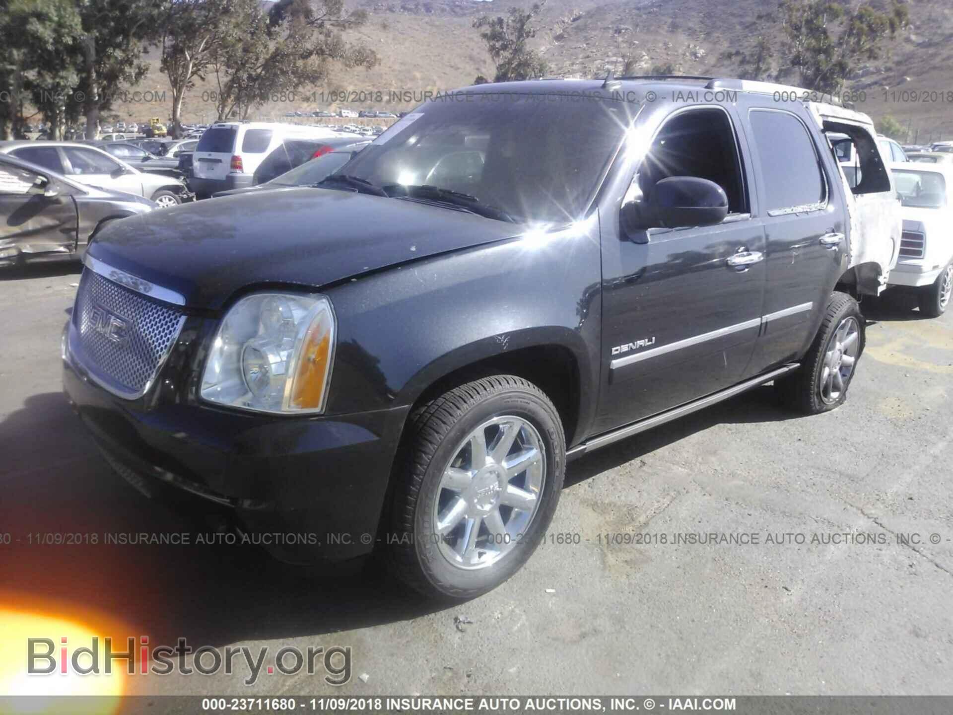 2013 GMC YUKON - VIN: 1GKS2EEF7DR203549 - Фото 2