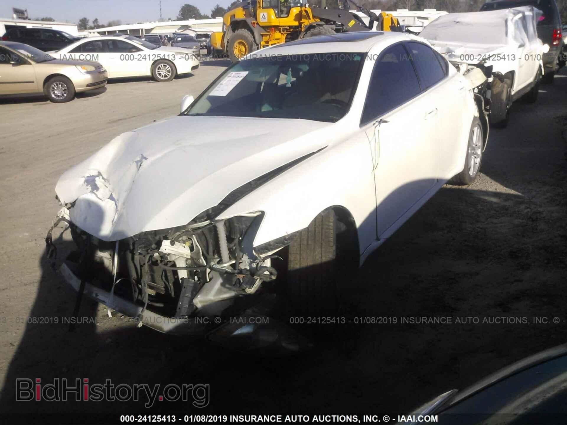 2007 LEXUS IS - VIN: JTHBK262072038185 - Photo 2