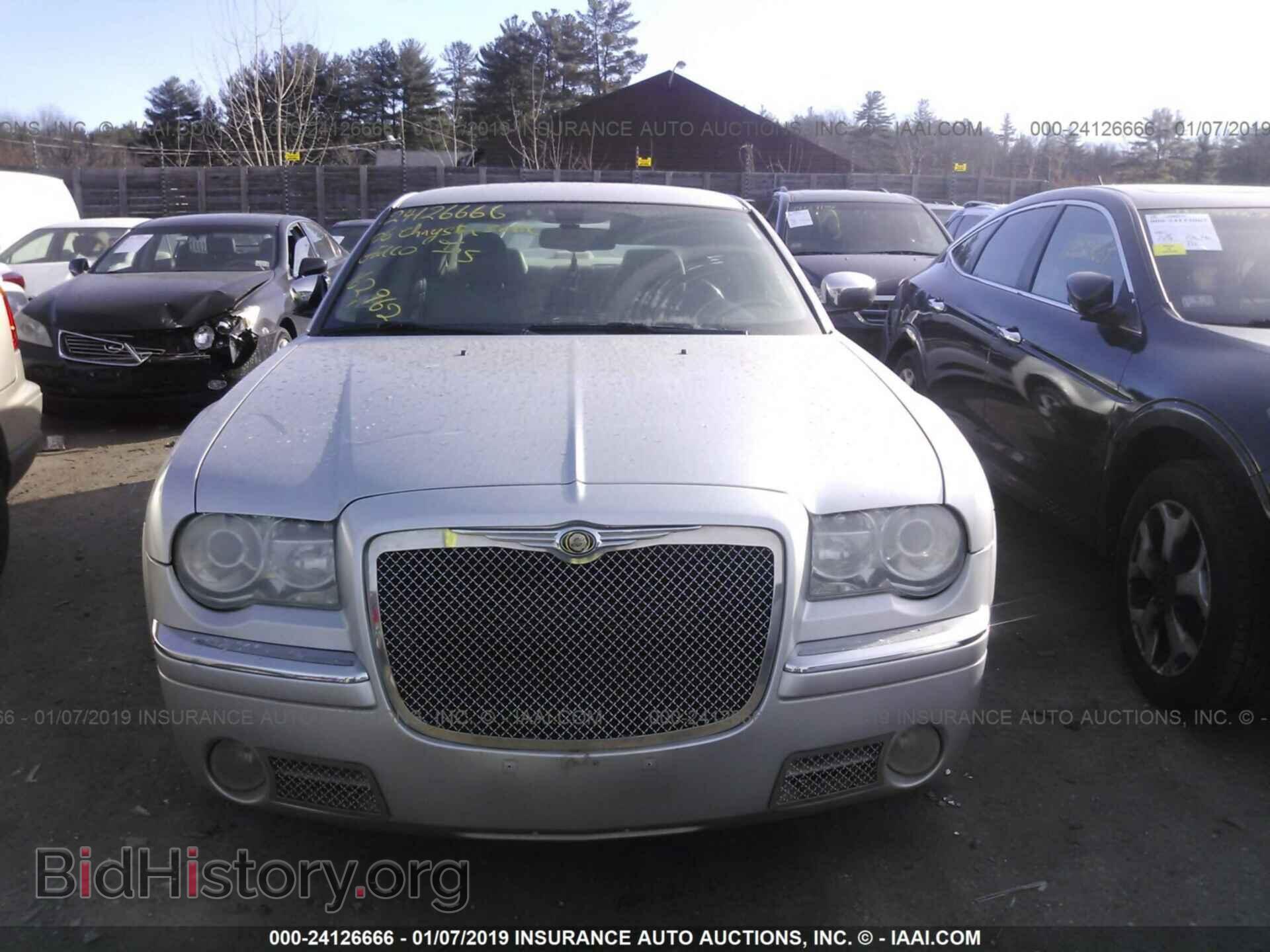 2006 CHRYSLER 300C - VIN: 2C3KK63H86H111802 - Фото 6