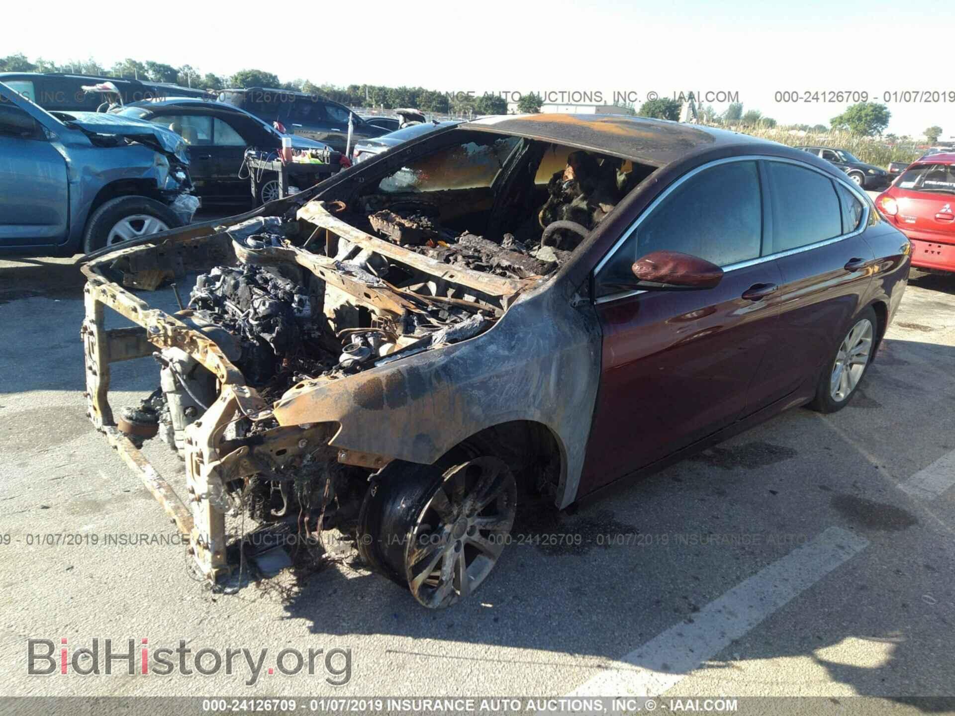 2015 CHRYSLER 200 - VIN: 1C3CCCAB7FN558692 - Фото 2