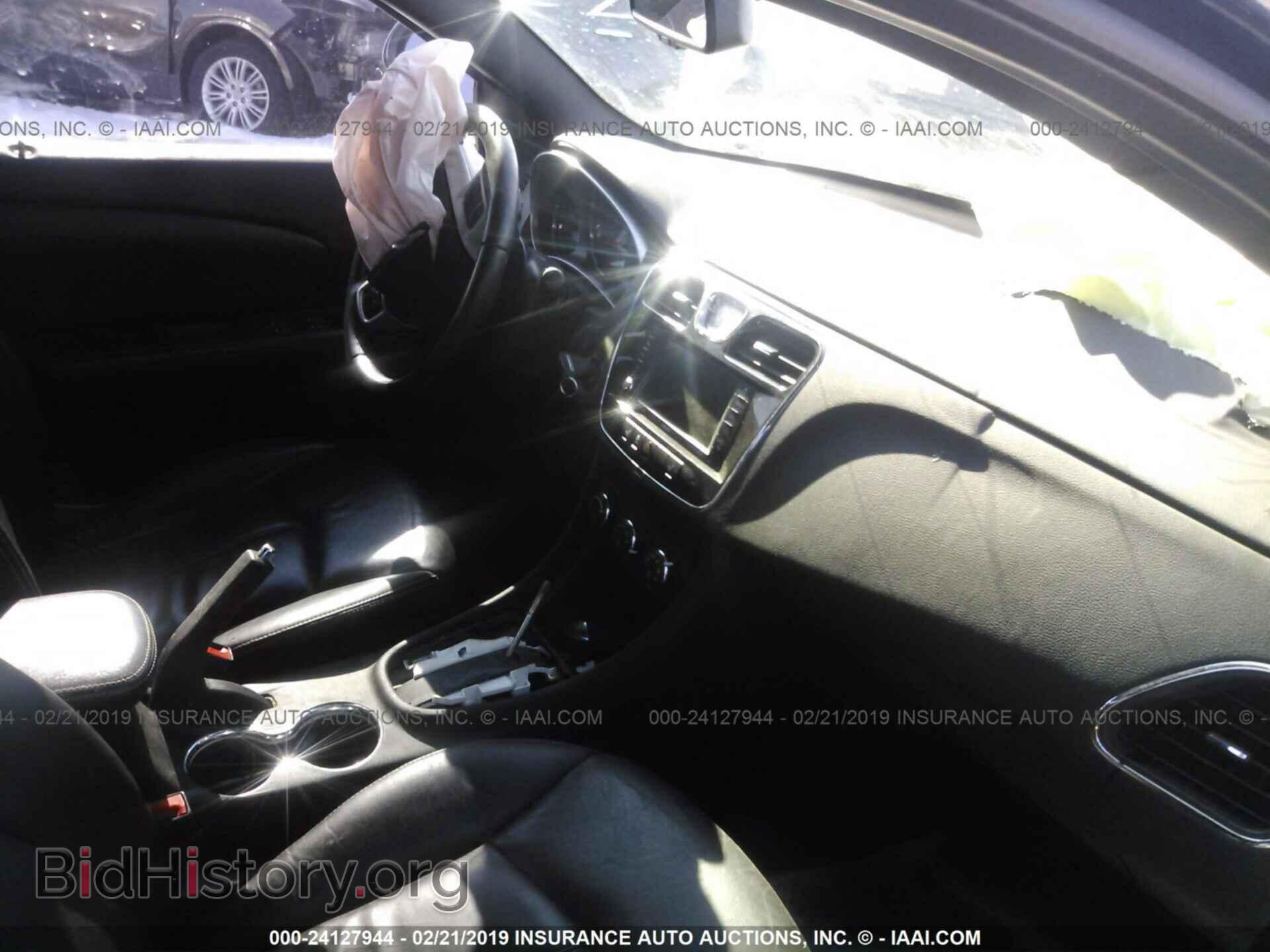 2011 CHRYSLER 200 - VIN: 1C3BC2FB5BN527689 - Photo 5