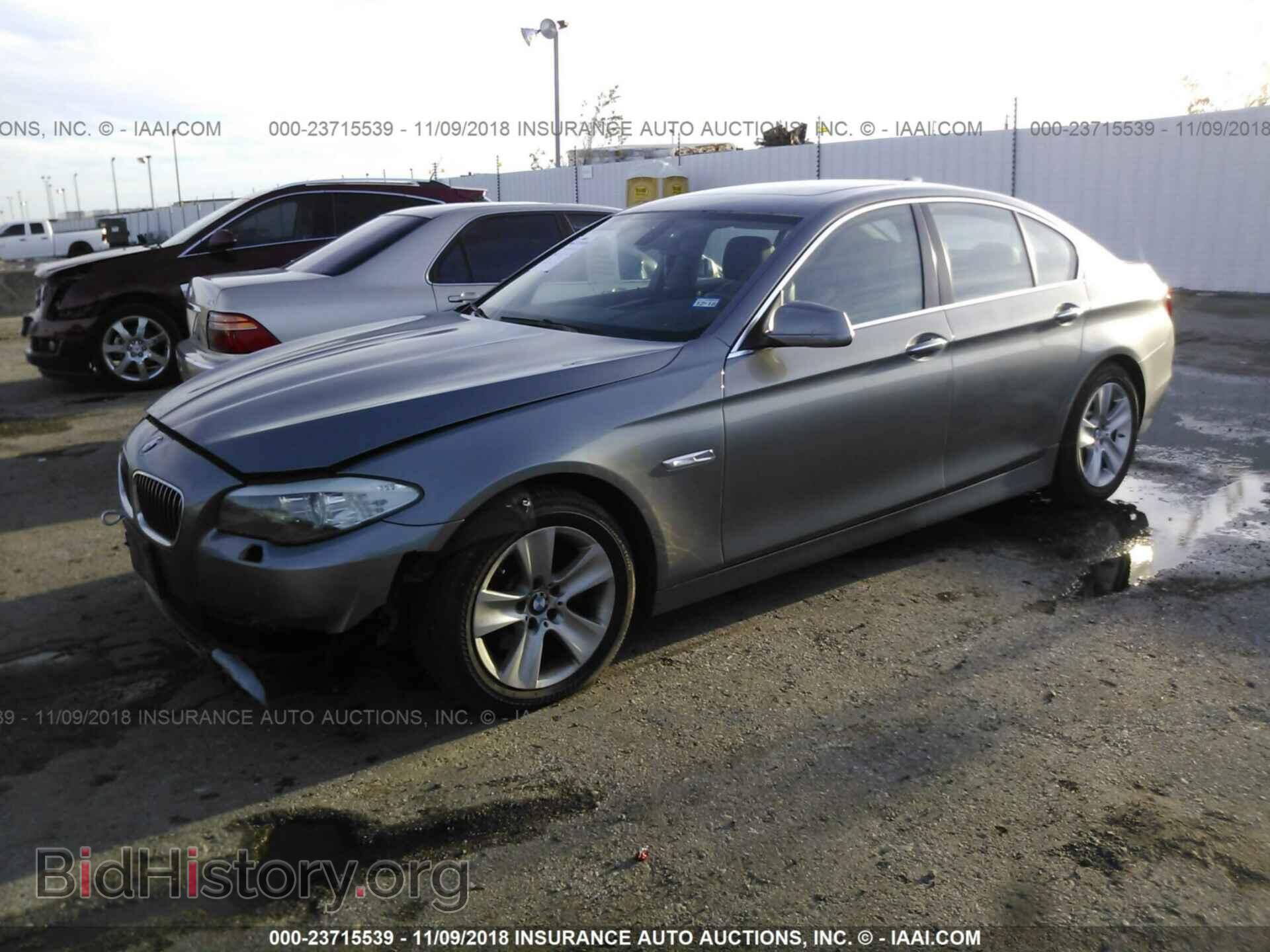 2011 BMW 528 - VIN: WBAFR1C58BC743064 - Фото 2
