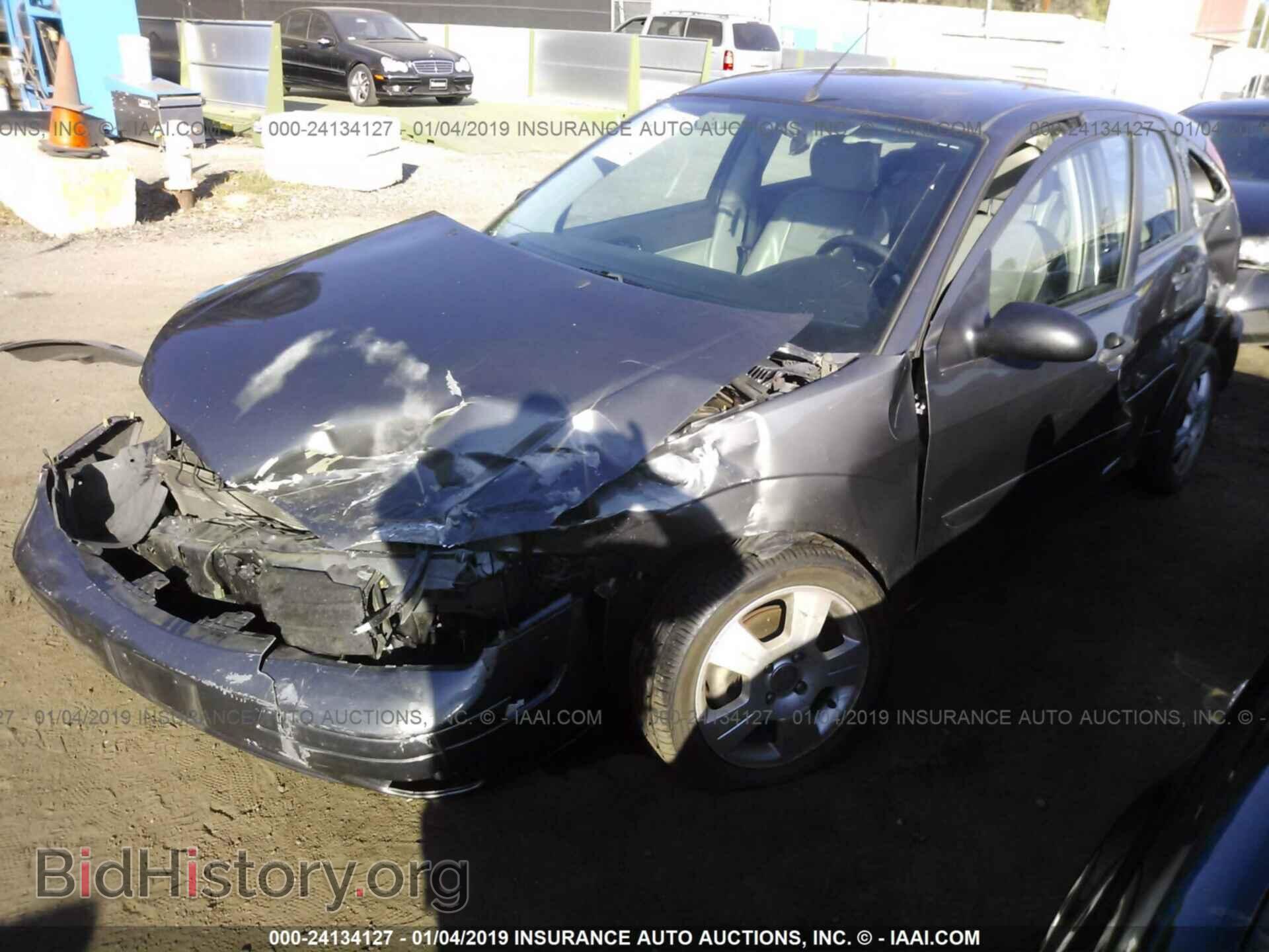 2005 FORD FOCUS - VIN: 3FAFP37N25R135597 - Фото 2