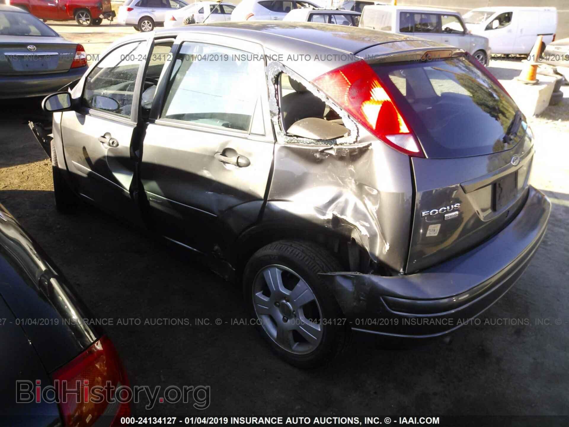 2005 FORD FOCUS - VIN: 3FAFP37N25R135597 - Фото 3
