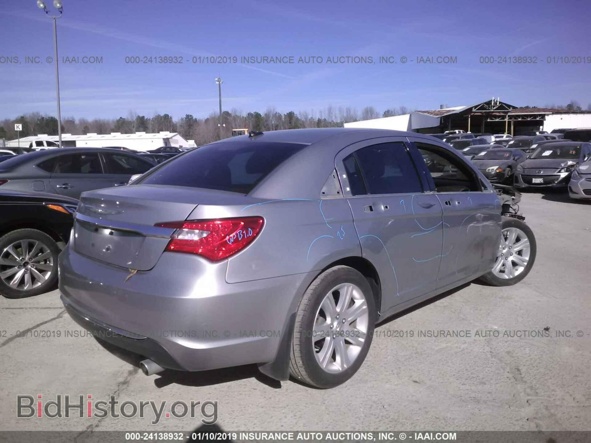 2014 CHRYSLER 200 - VIN: 1C3CCBBB1EN185155 - Фото 4