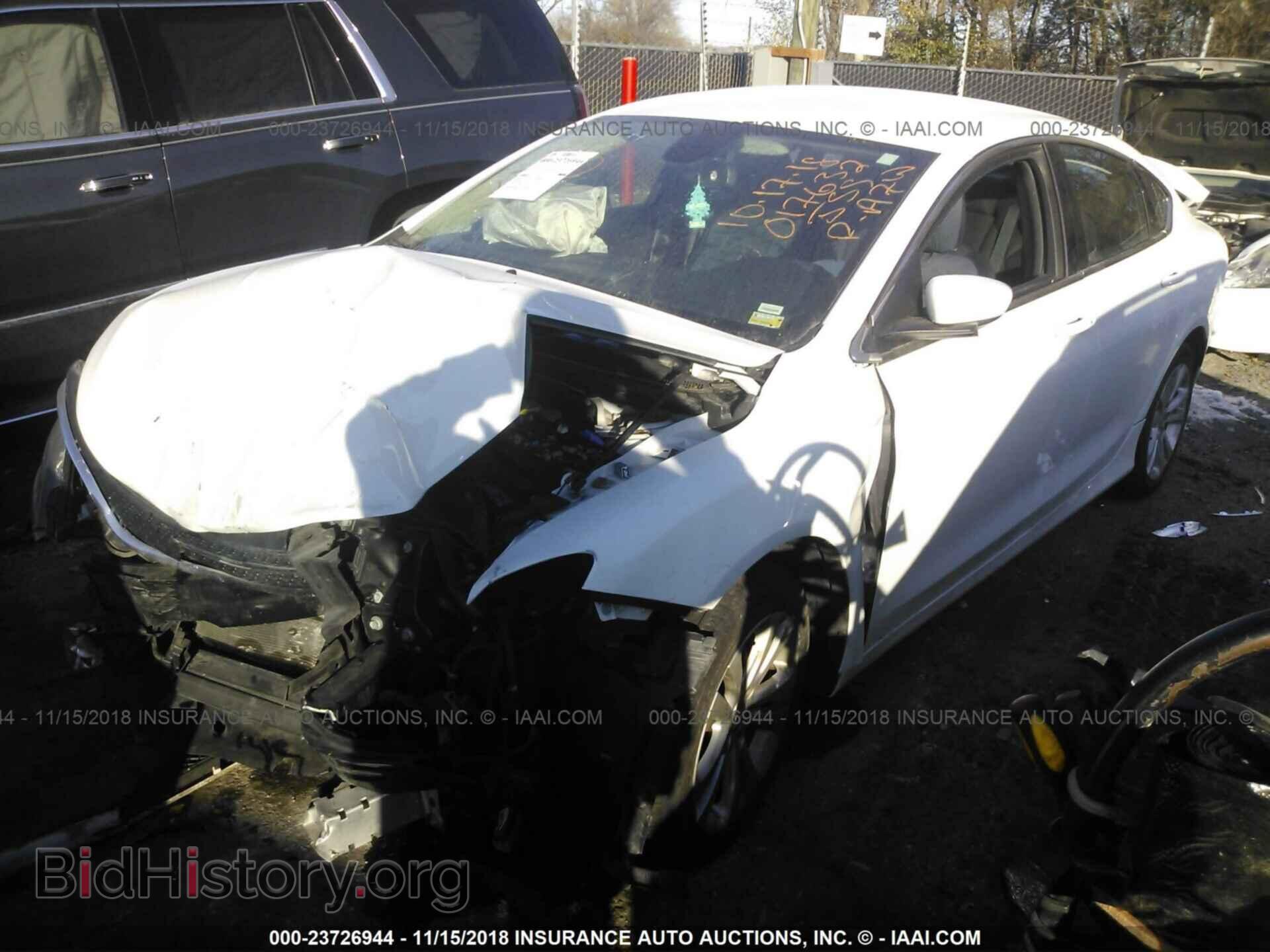2015 CHRYSLER 200 - VIN: 1C3CCCAB7FN719946 - Photo 2