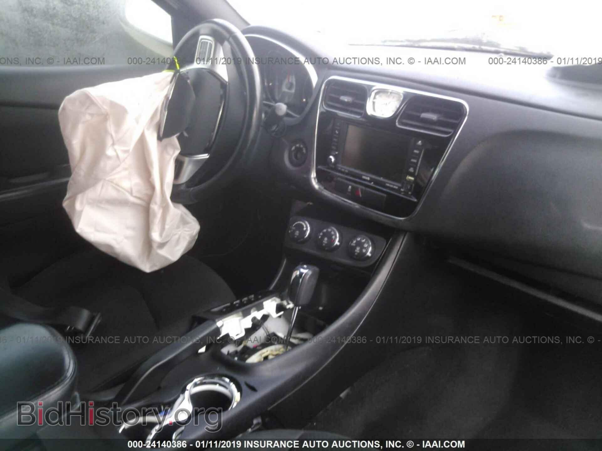 2011 CHRYSLER 200 - VIN: 1C3BC1FG8BN519172 - Фото 5