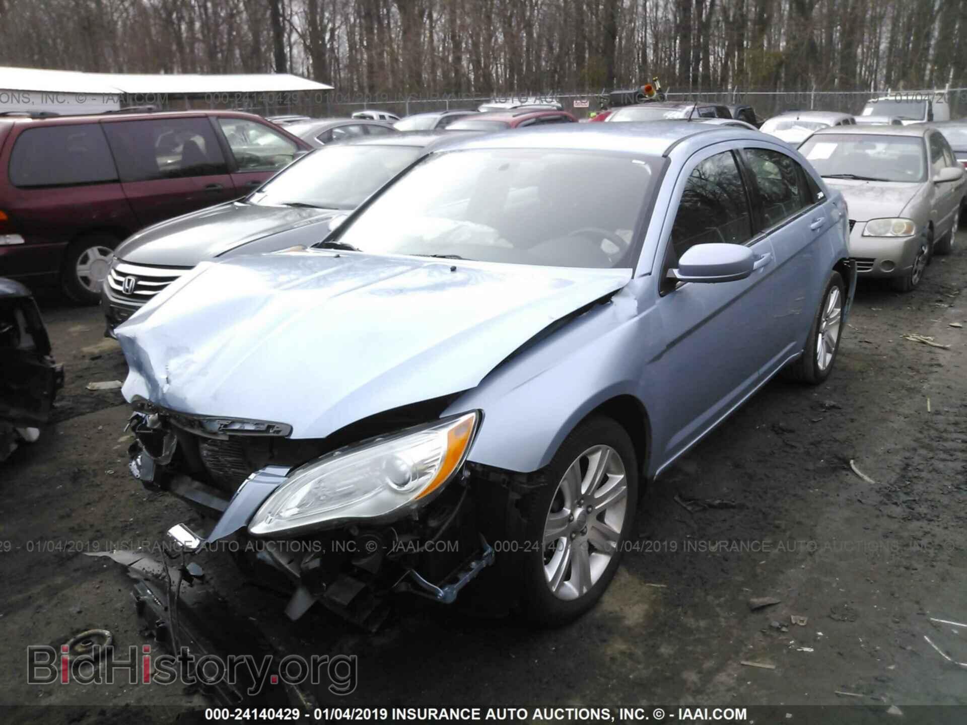 2012 CHRYSLER 200 - VIN: 1C3CCBBG8CN175294 - Фото 2