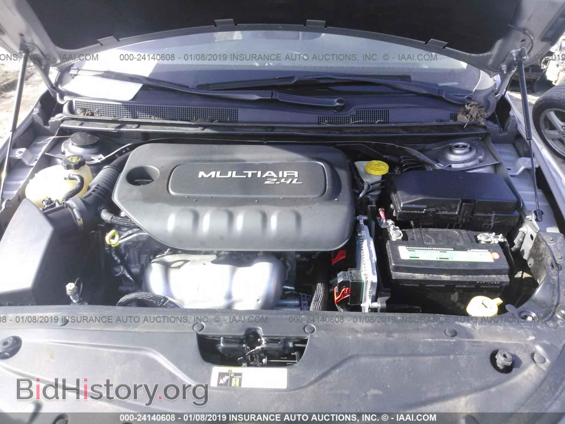 2016 CHRYSLER 200 - VIN: 1C3CCCAB9GN108432 - Фото 10
