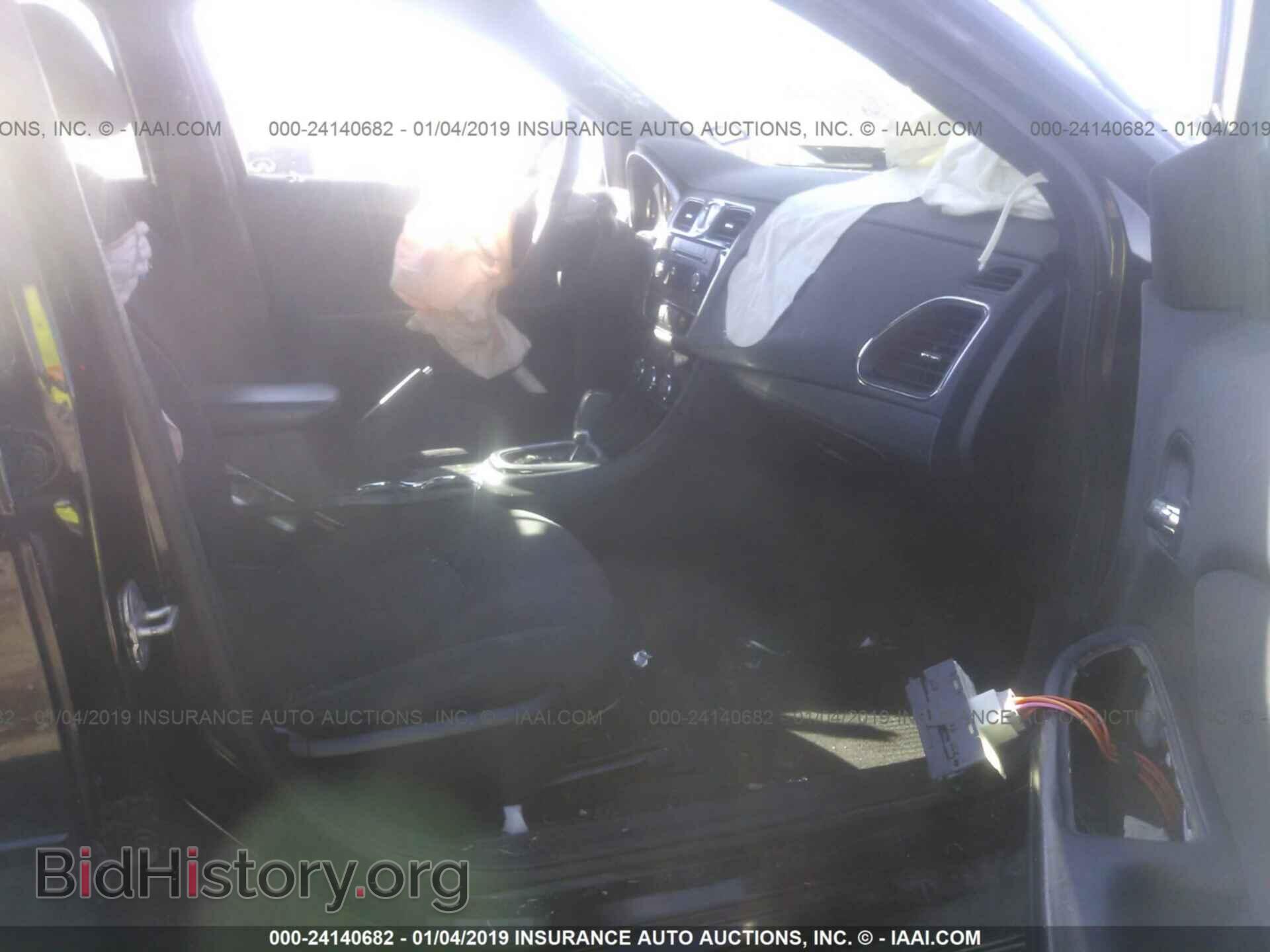 2012 CHRYSLER 200 - VIN: 1C3CCBAB8CN191713 - Фото 5