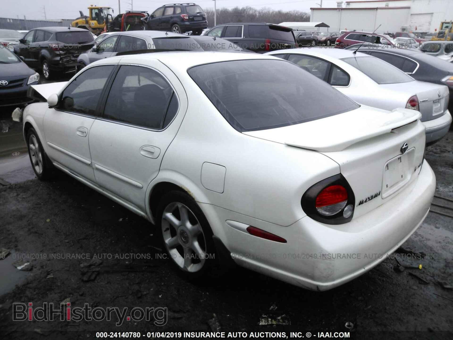 2000 NISSAN MAXIMA - VIN: JN1CA31D8YT540738 - Фото 3