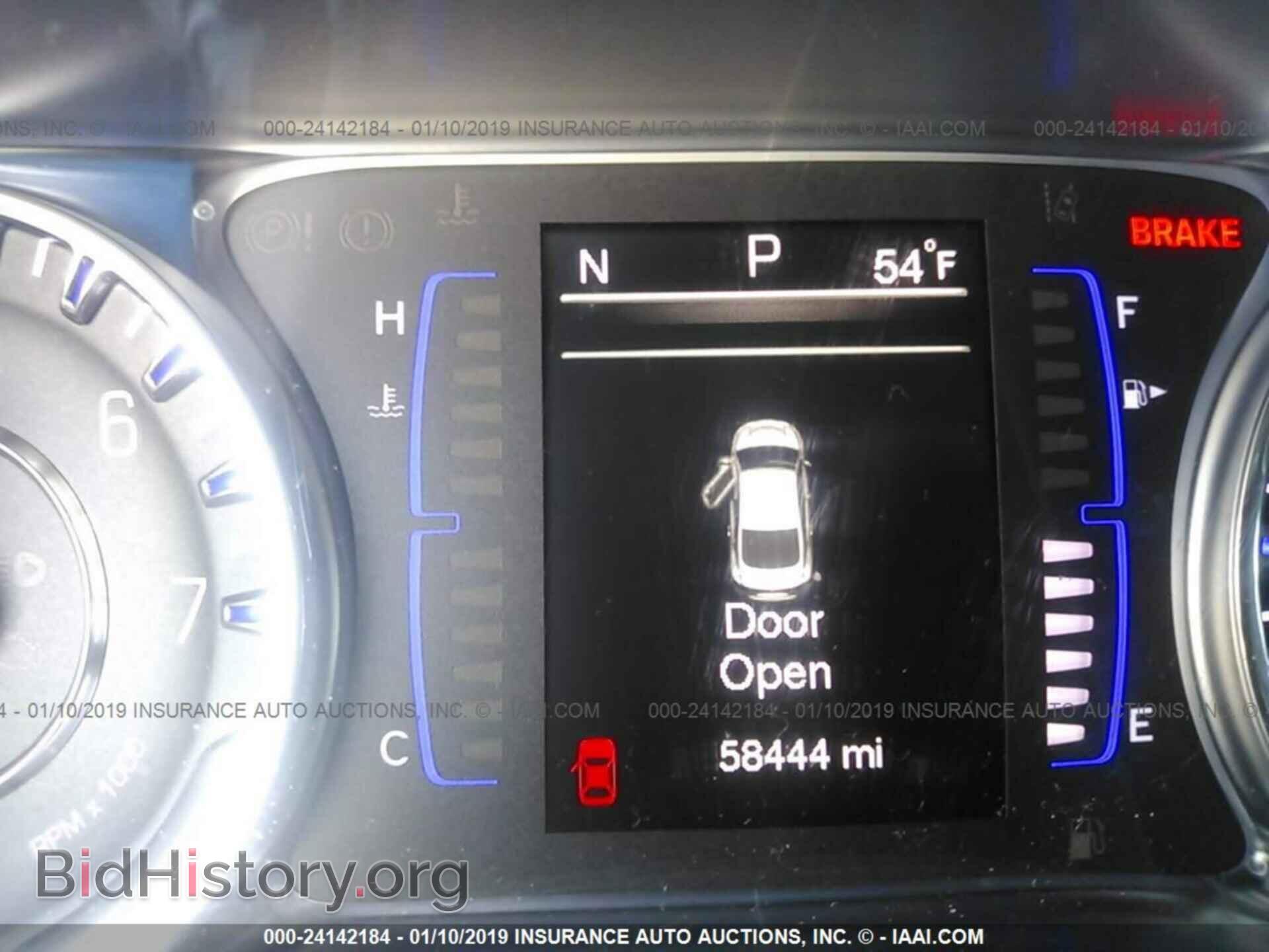 2016 CHRYSLER 200 - VIN: 1C3CCCAB3GN102741 - Photo 7