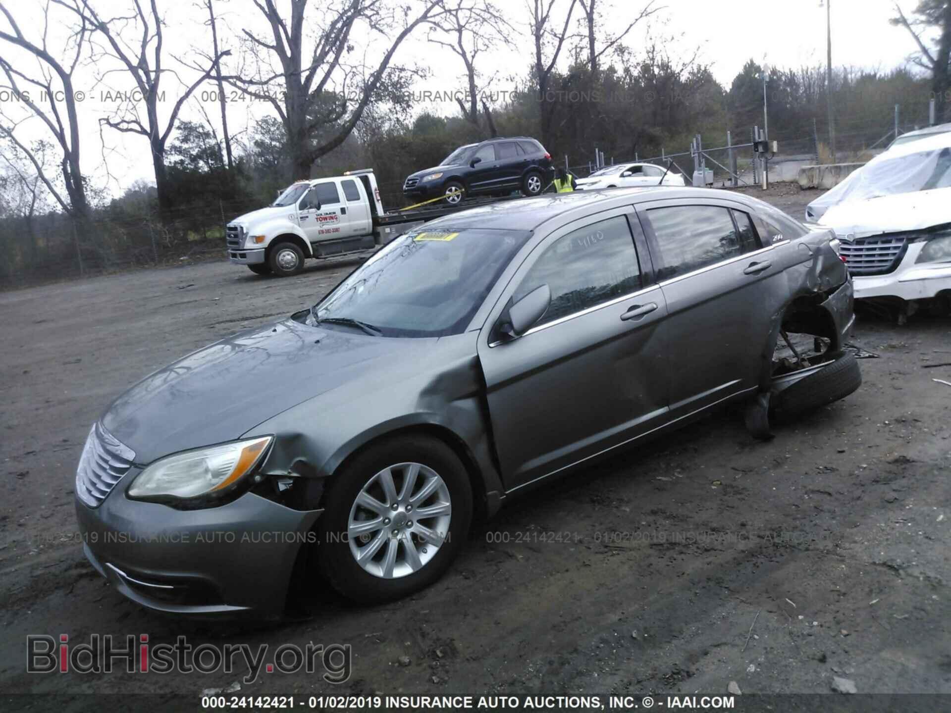 2012 CHRYSLER 200 - VIN: 1C3CCBBB5CN104400 - Photo 2