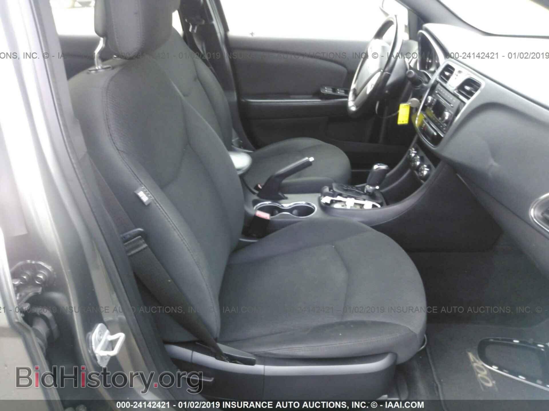 2012 CHRYSLER 200 - VIN: 1C3CCBBB5CN104400 - Photo 5
