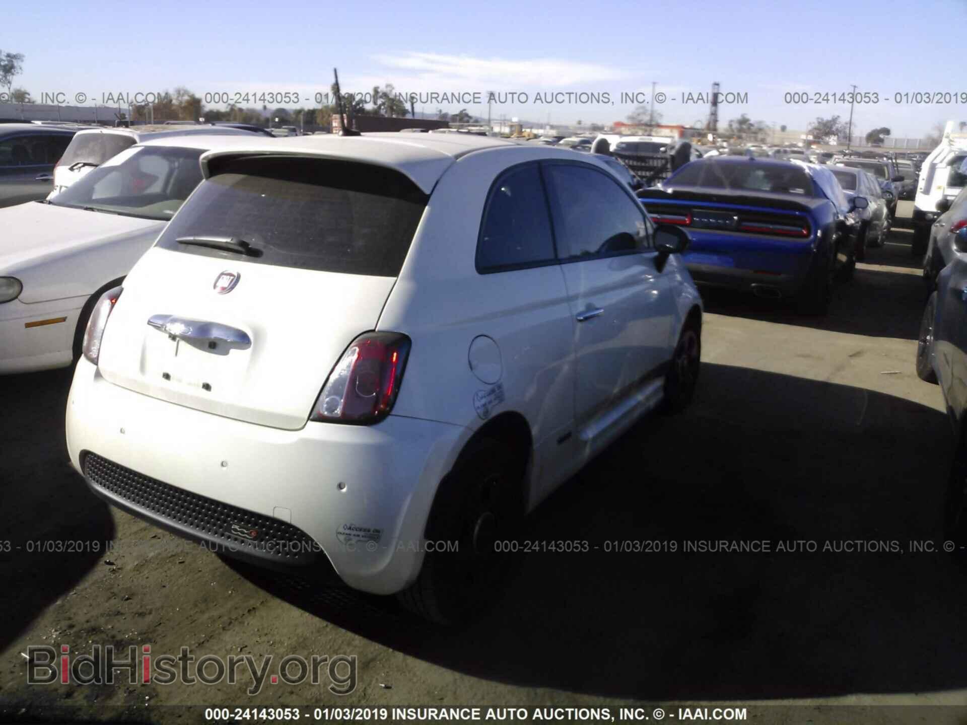2015 FIAT 500 - VIN: 3C3CFFGE6FT749885 - Фото 4