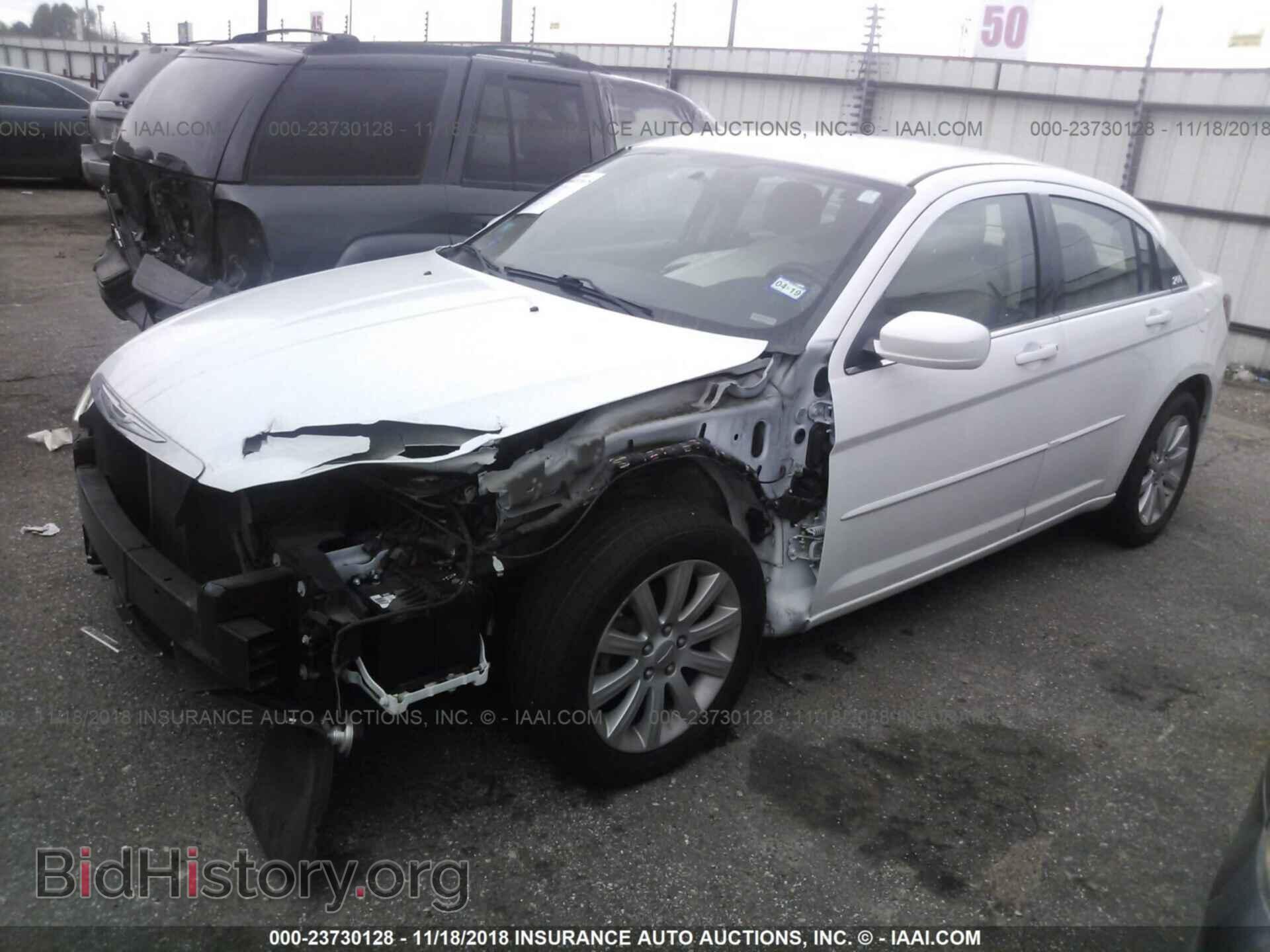 2012 CHRYSLER 200 - VIN: 1C3CCBBB2CN191673 - Фото 2
