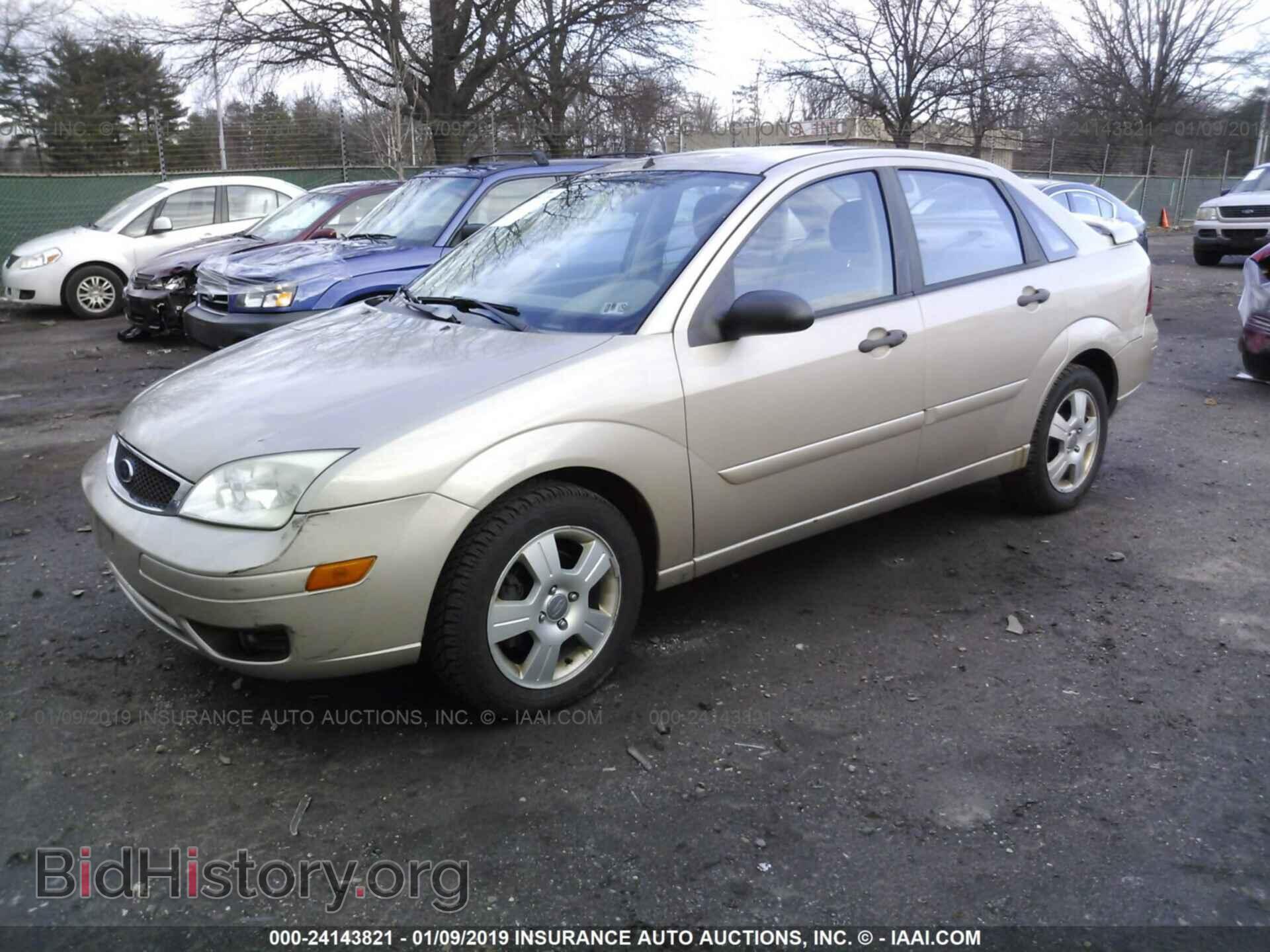 2007 FORD FOCUS - VIN: 1FAHP34N57W104017 - Photo 2