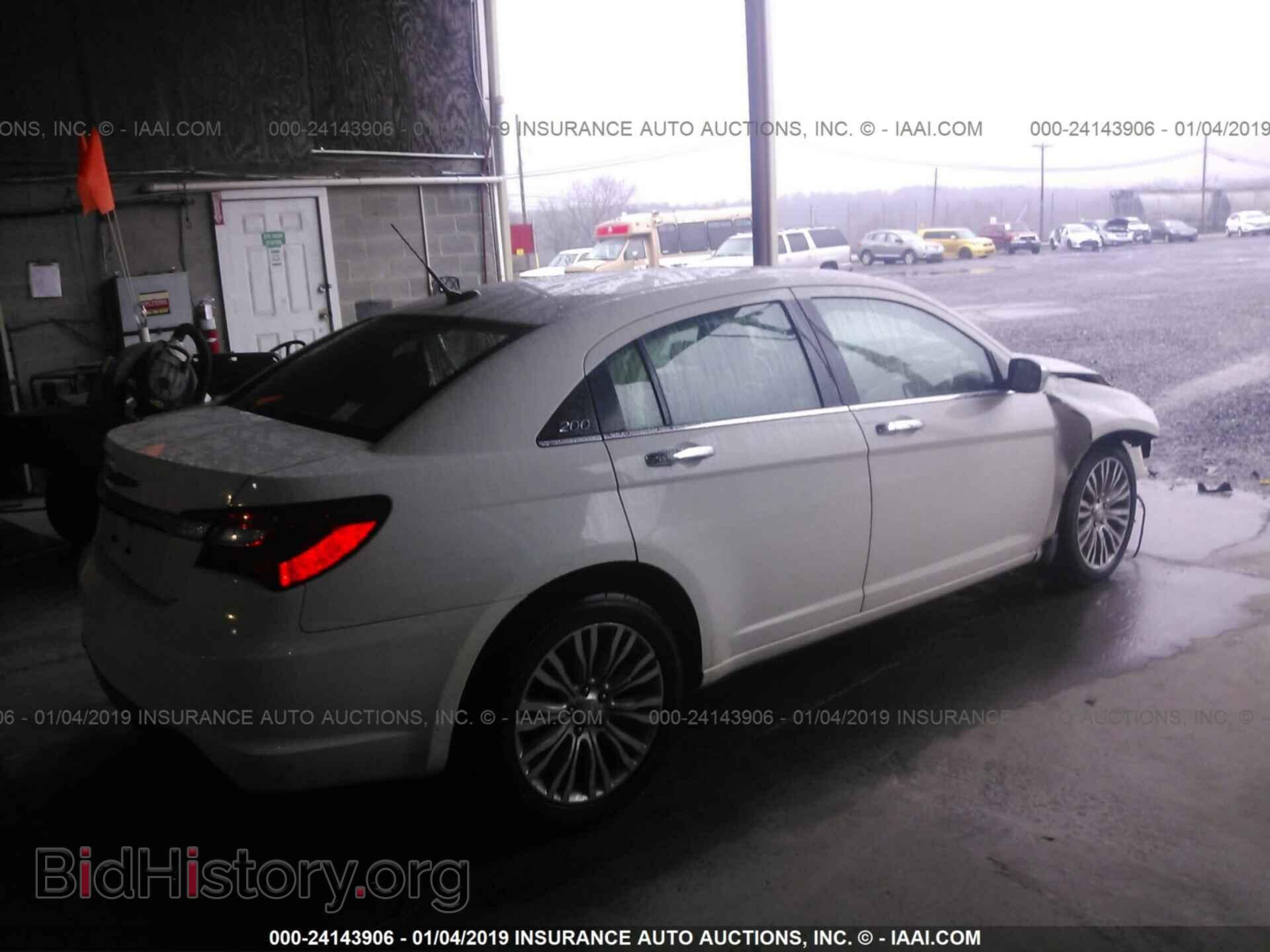 2011 CHRYSLER 200 - VIN: 1C3BC2FG8BN503270 - Photo 4