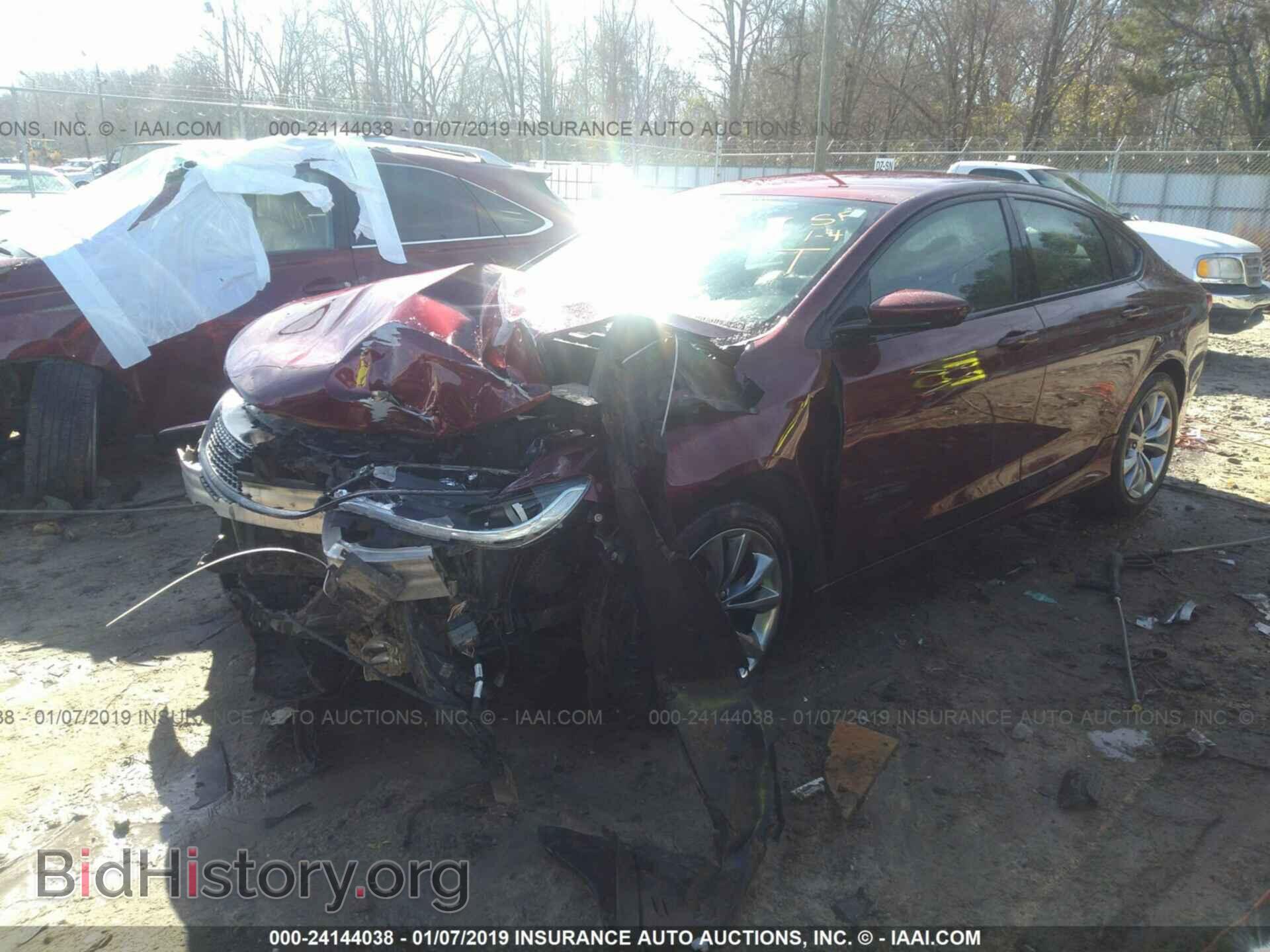 2015 CHRYSLER 200 - VIN: 1C3CCCBBXFN725822 - Photo 2