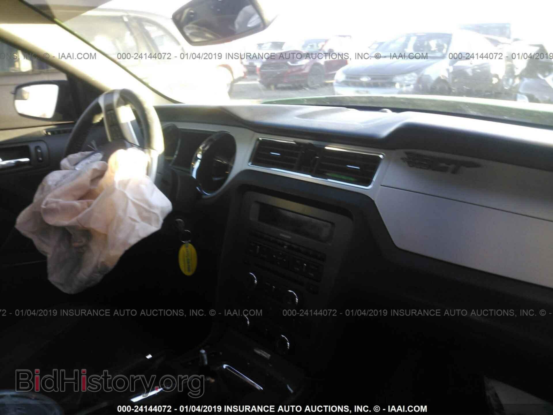2013 FORD MUSTANG - VIN: 1ZVBP8CF0D5210820 - Фото 5