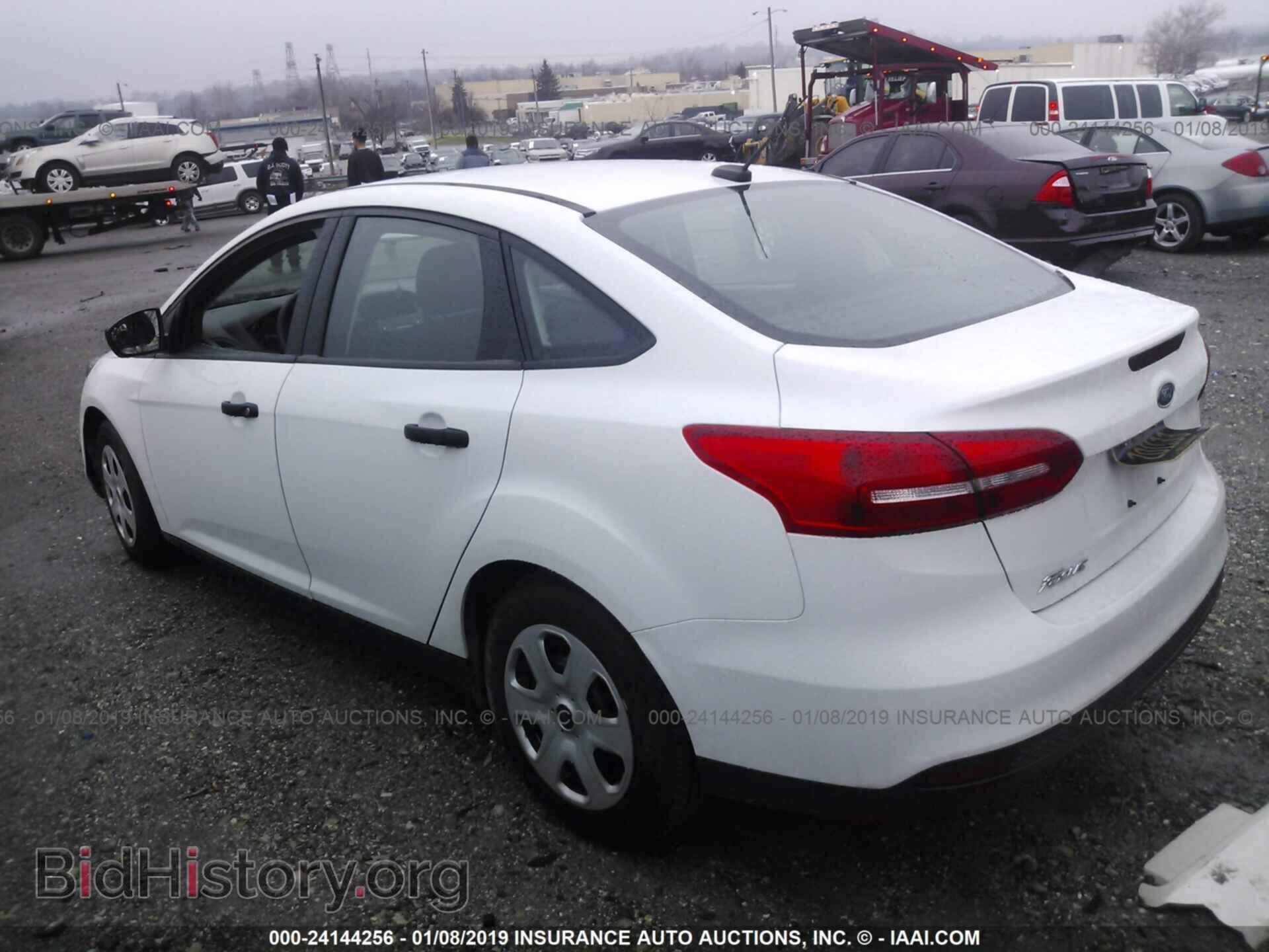 2018 FORD FOCUS - VIN: 1FADP3E28JL221165 - Фото 3