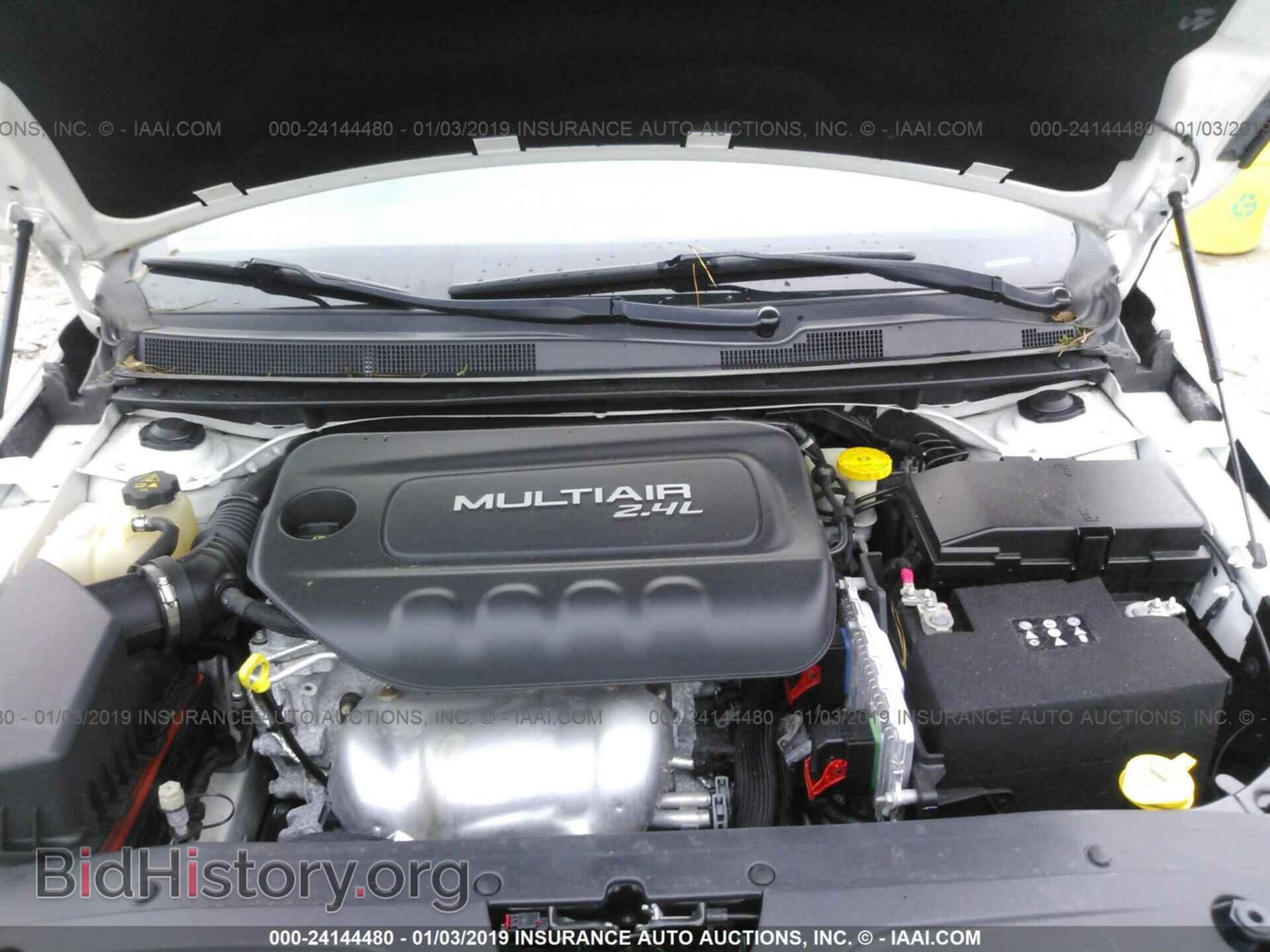 2015 CHRYSLER 200 - VIN: 1C3CCCAB7FN634816 - Photo 10