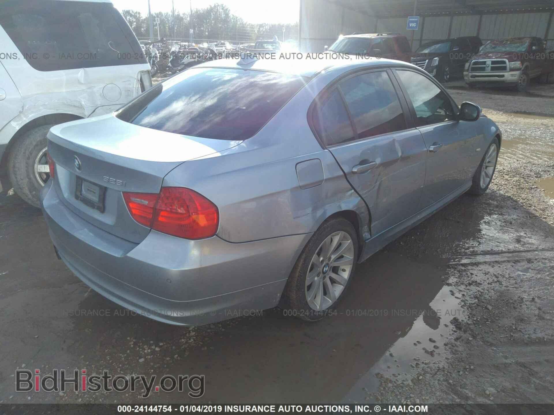 2011 BMW 328 - VIN: WBAPH7C58BE676917 - Фото 4
