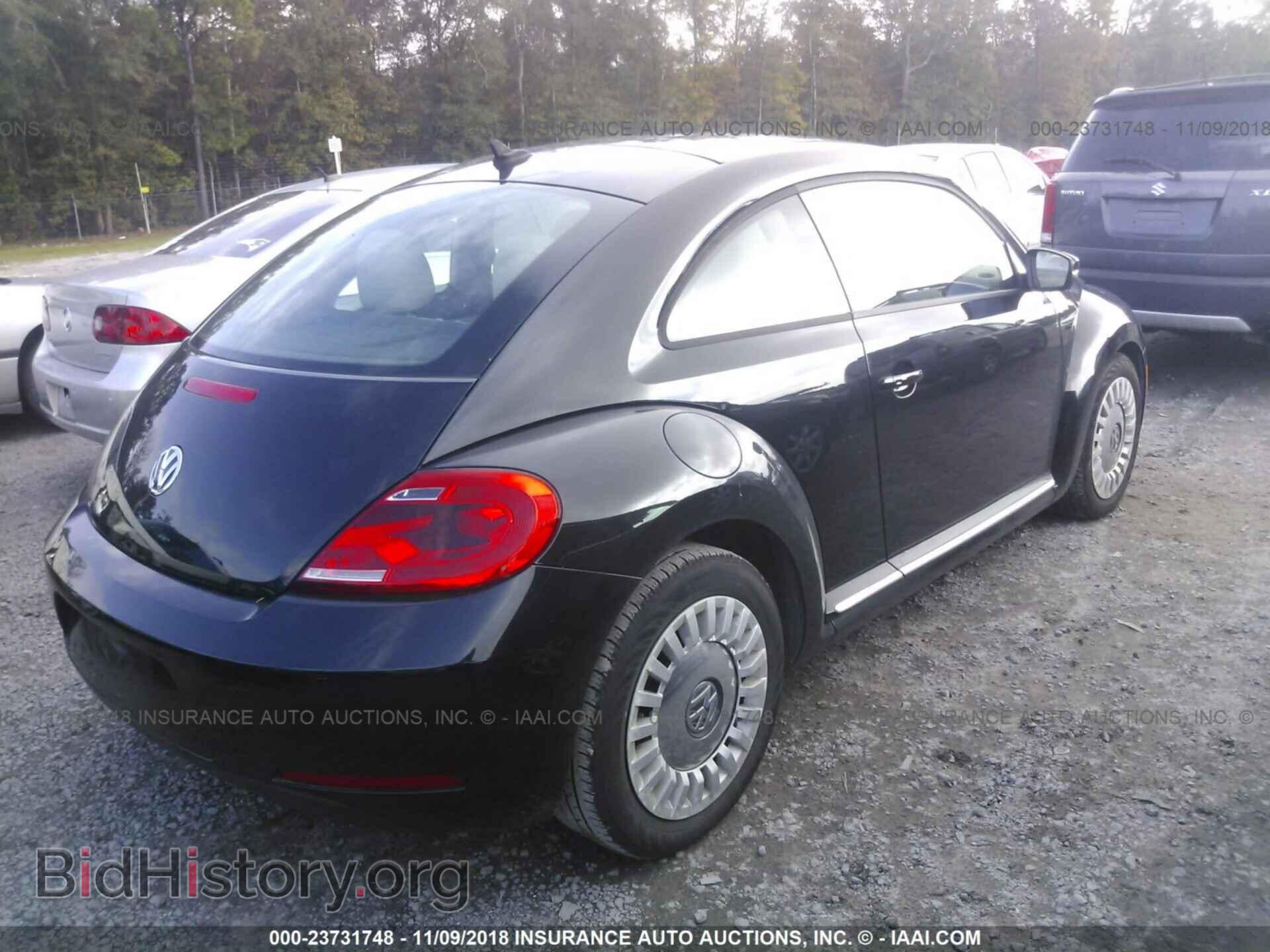 2014 VOLKSWAGEN BEETLE - VIN: 3VWJP7AT6EM626798 - Фото 4