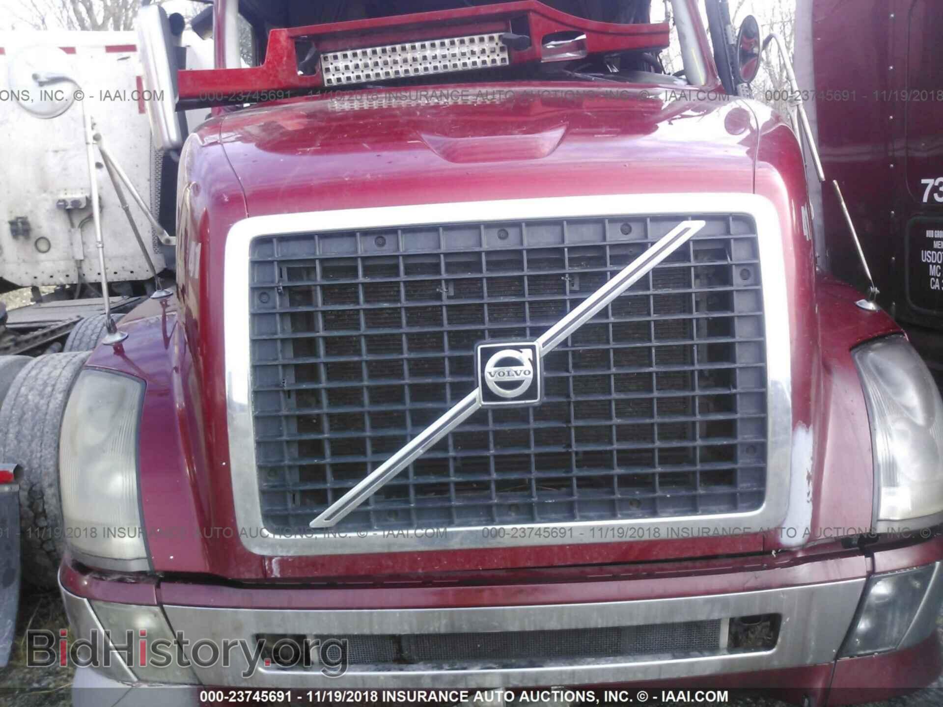 2011 VOLVO VNL - VIN: 4V4NC9EJ7BN531130 - Фото 10