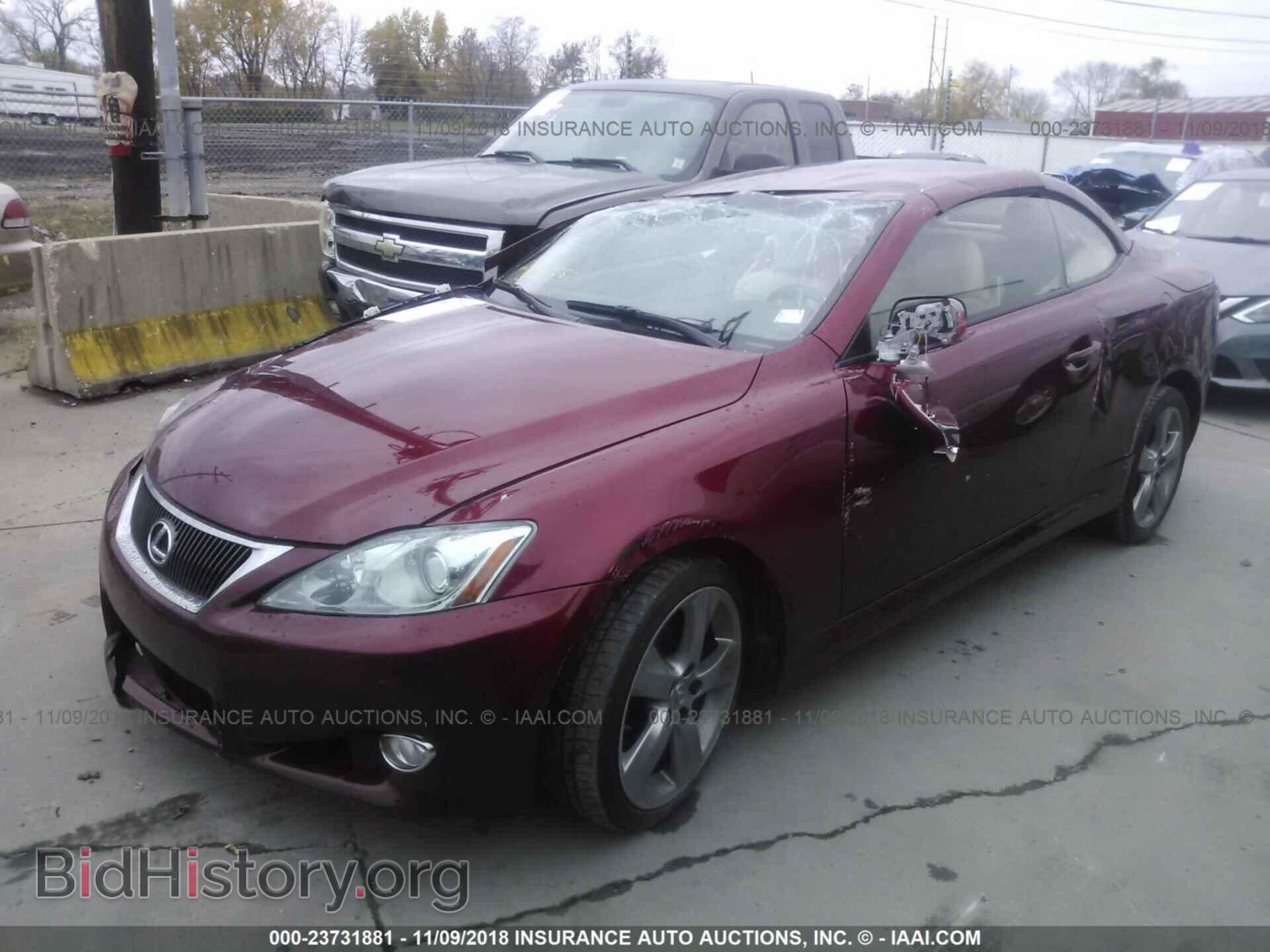 2010 LEXUS IS - VIN: JTHFF2C22A2509111 - Photo 2