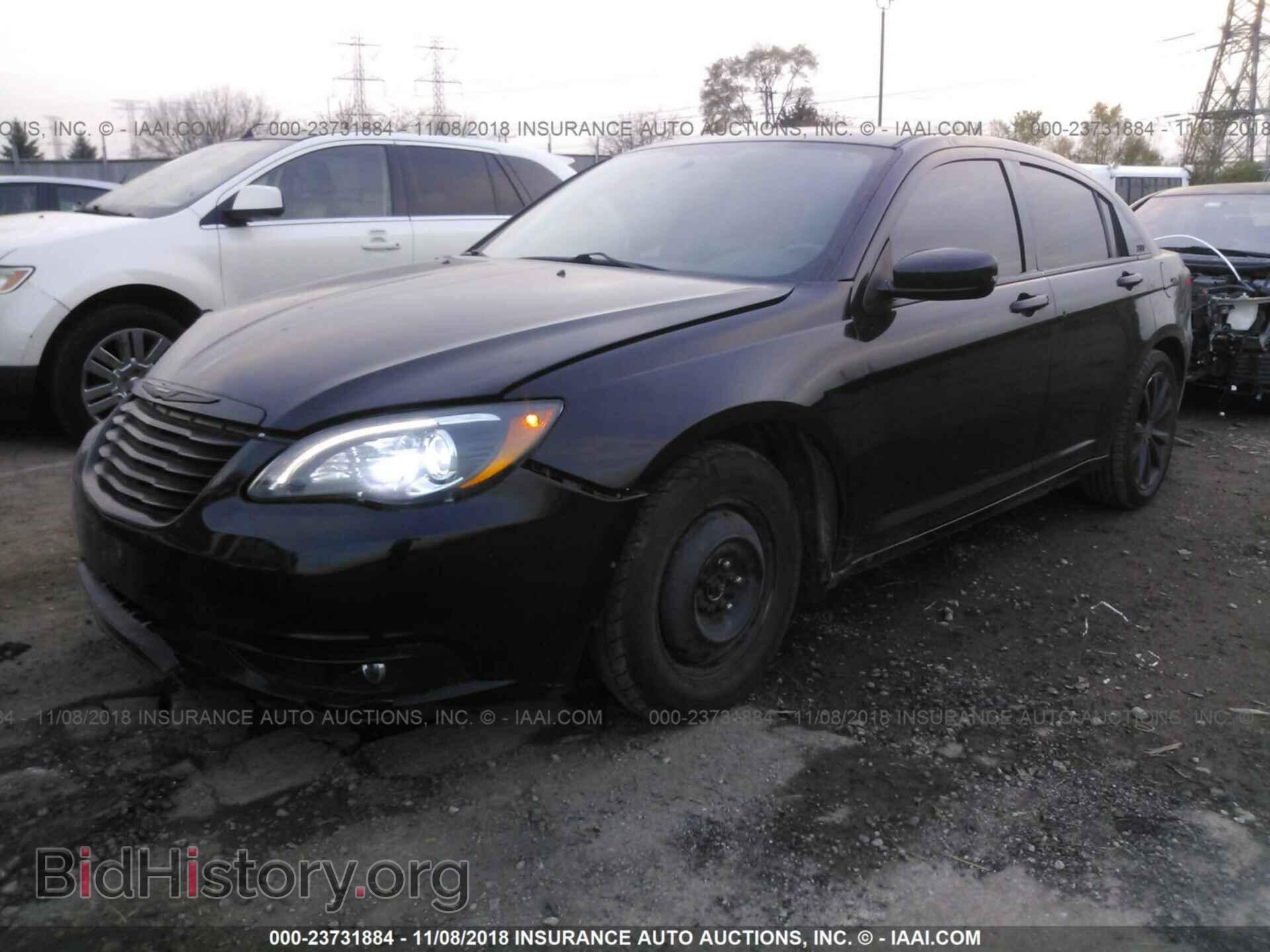 2012 CHRYSLER 200 - VIN: 1C3CCBHG2CN166310 - Фото 2