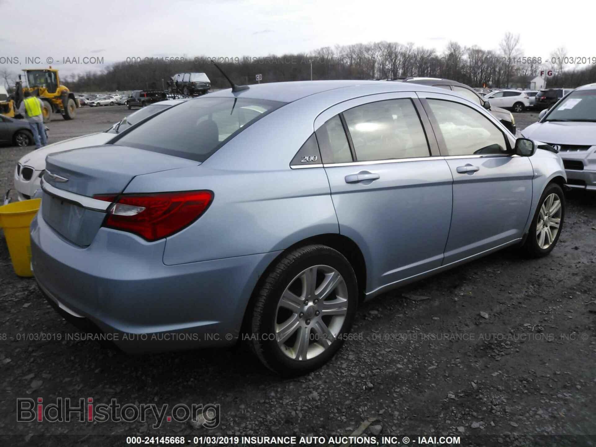 2012 CHRYSLER 200 - VIN: 1C3CCBBB5CN139907 - Фото 4