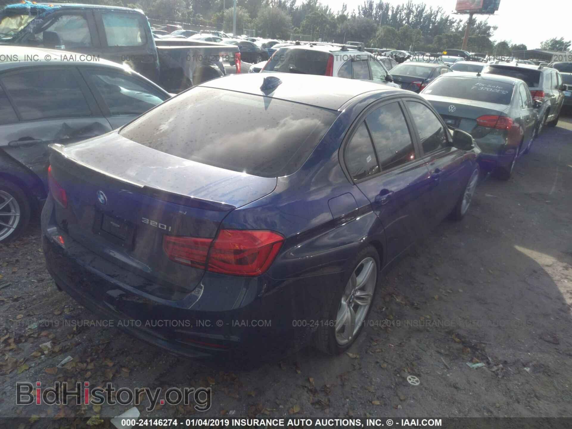 2018 BMW 320 - VIN: WBA8A9C5XJK623432 - Фото 4
