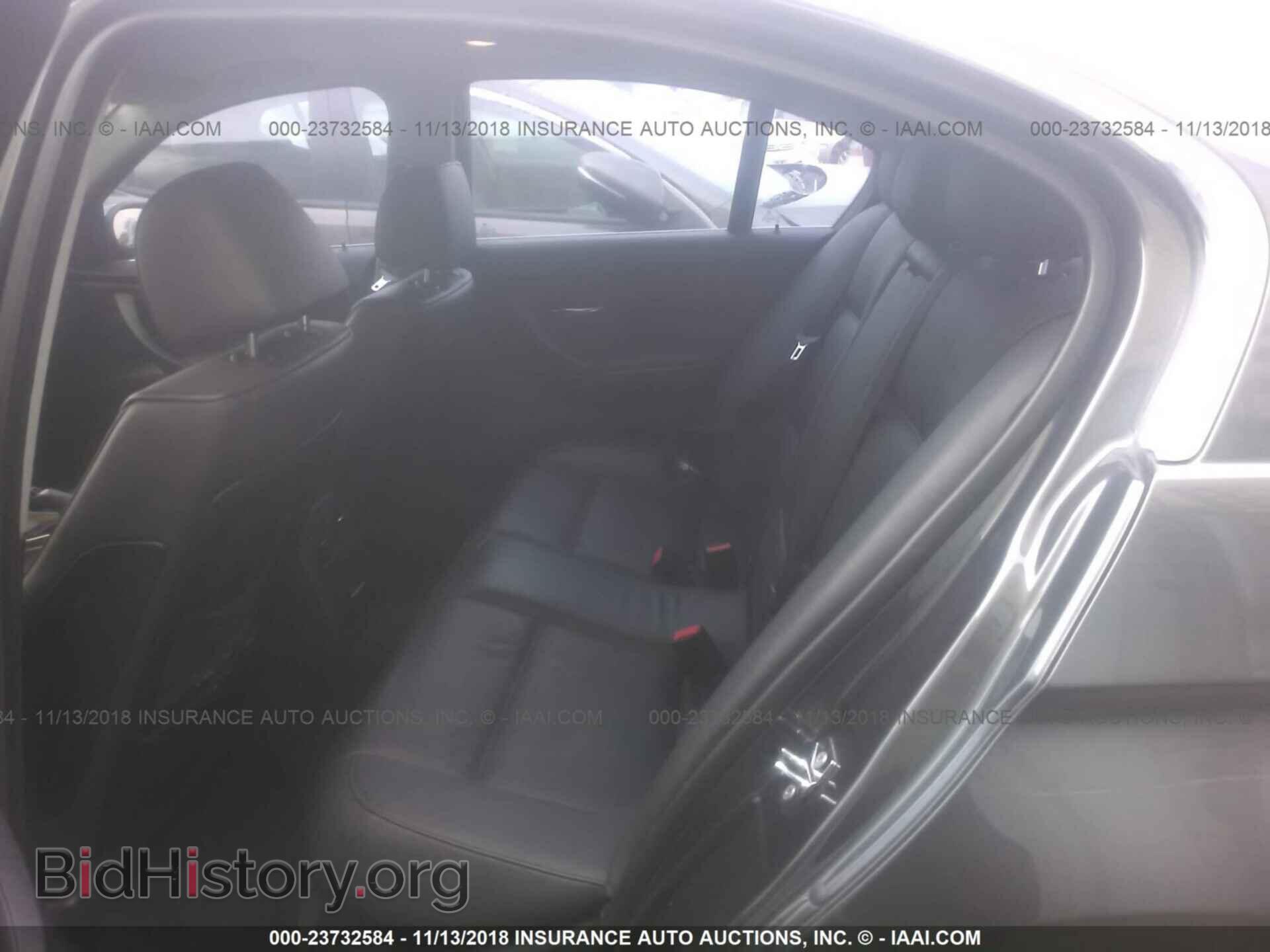 2006 BMW 330 - VIN: WBAVB33556KR80120 - Фото 8
